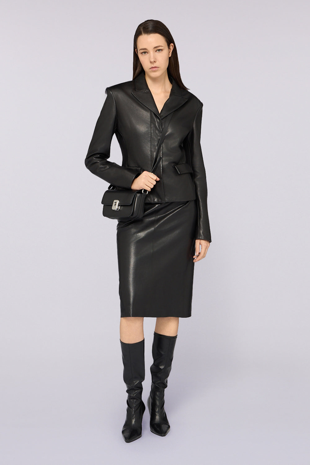 Gonna tubino in pelle 1|3cb1057d68e5a15e47b8d1ae6e4c90a084f54730b7cf737d1cea78e10e09aa7f