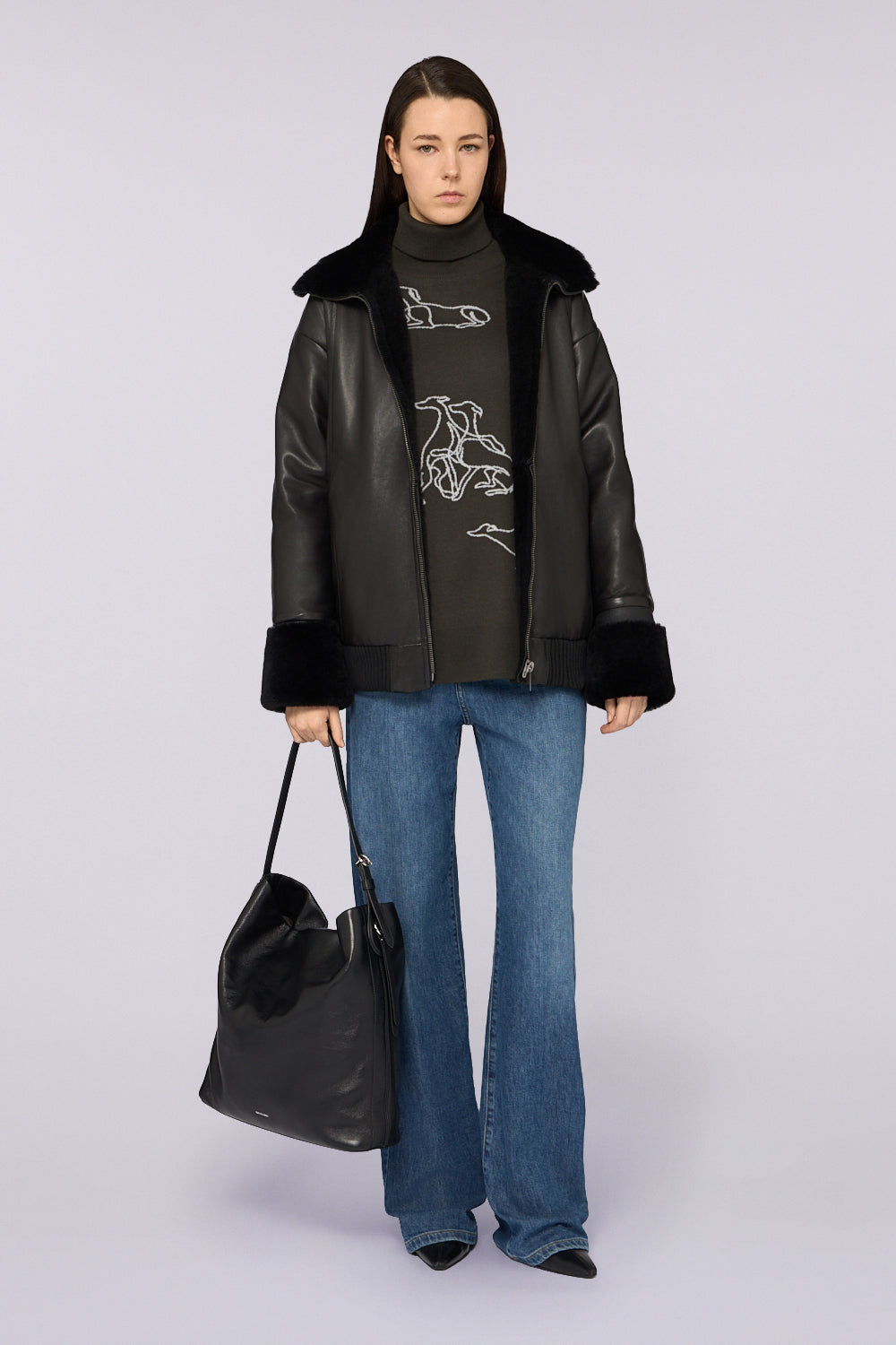 Bomber relaxed fit in pelle con inserti in pelliccia 1|a03b974ef96540ae414627ce9e369c29e635c535a883eae969f48c59c291fead