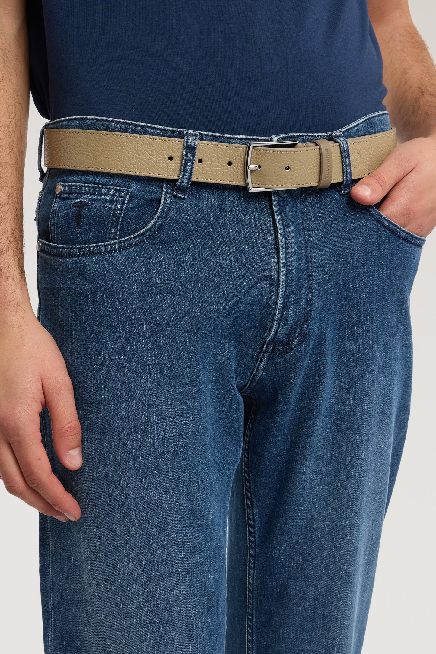 Cintura in pelle martellata essential 4|4d19b66c2992201fdba56205d1a20be6fd3d88c302329914e024caafda5e3e14