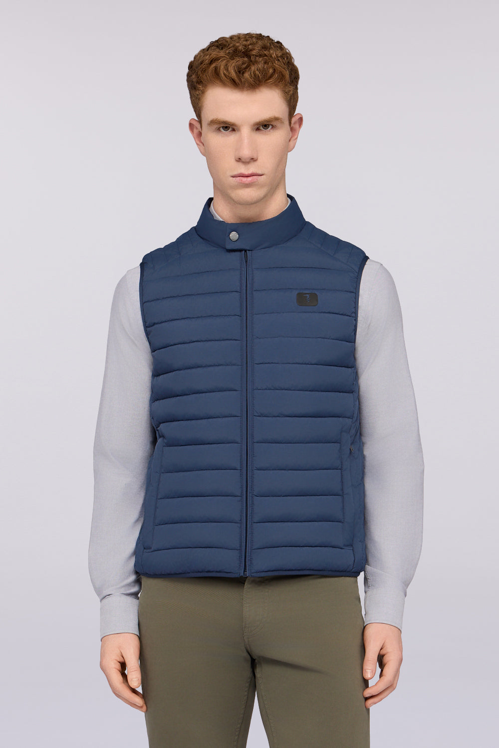 Gilet imbottito in nylon 1|2149089e8f38f1ea72166d6e1751a91dc398536b6782636d294f7d22d468f54b