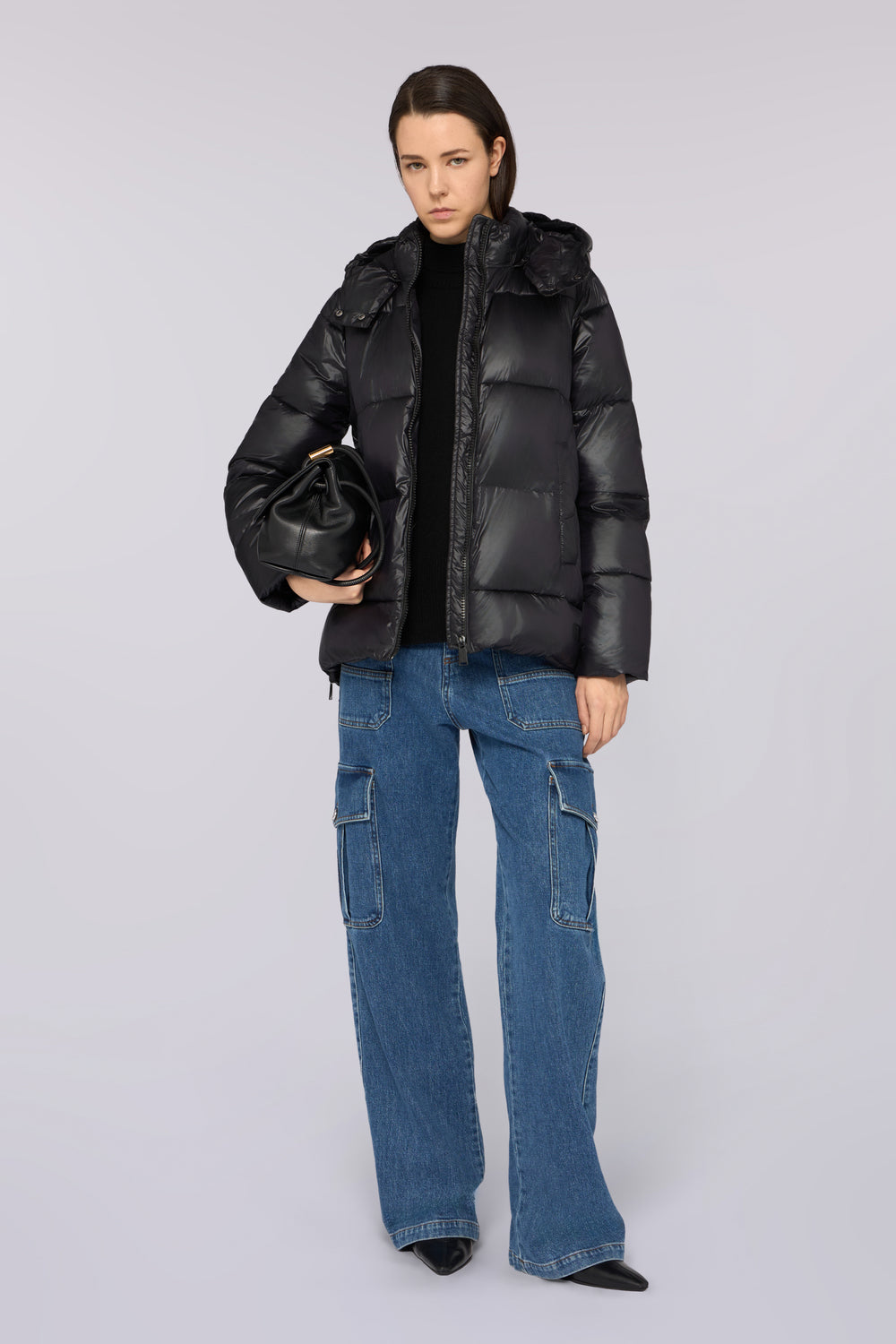 Giacca imbottita in nylon lucido 1|630a7260898d01bb989aec01701b038f03589d853be55b8ed159d81478aed4cd