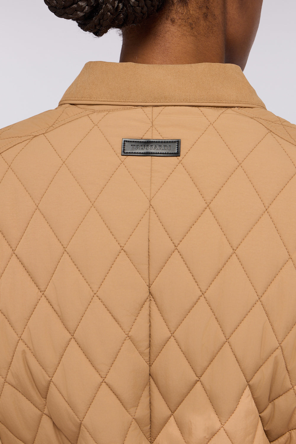 Trench trapuntato in nylon opaco con dettagli 4|2885083be1f1c79716ac1a133d12b5ec4da405ddd8775b1482ba16742b39f1b2