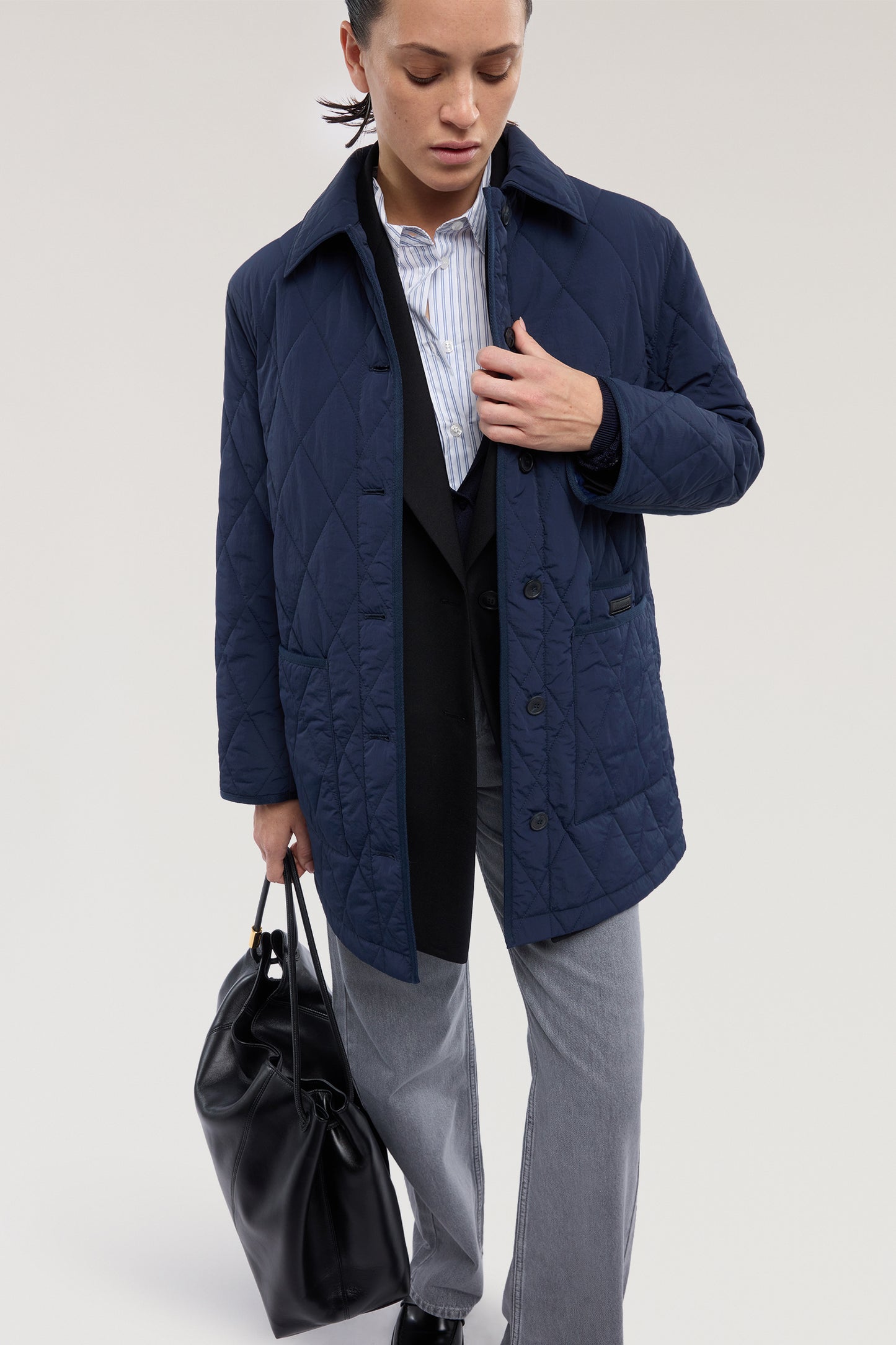 Giacca imbottita lunga in nylon 4|9b1ede0b750e3d5e8c7aab1832e721592e5ffb3e79f843124fff33349557ddd3