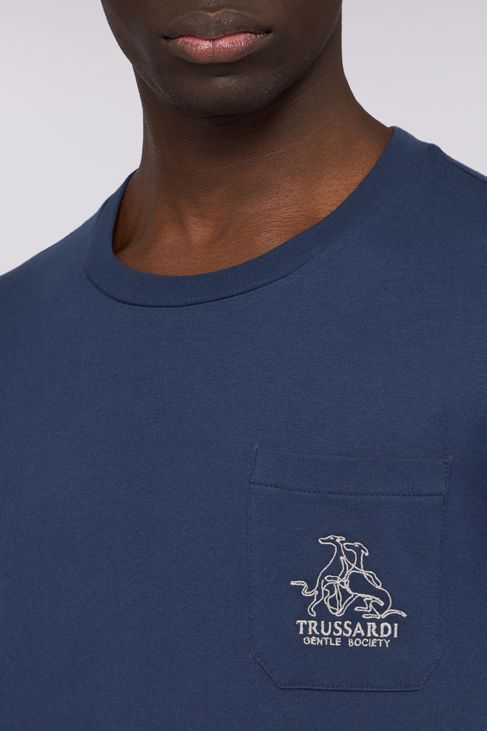 T-shirt regular fit con ricamo Gentle Society 4|563722fc5c517a5fde4b9f40b3e49e40b633a561c2b07e7368cda868cd40b40f