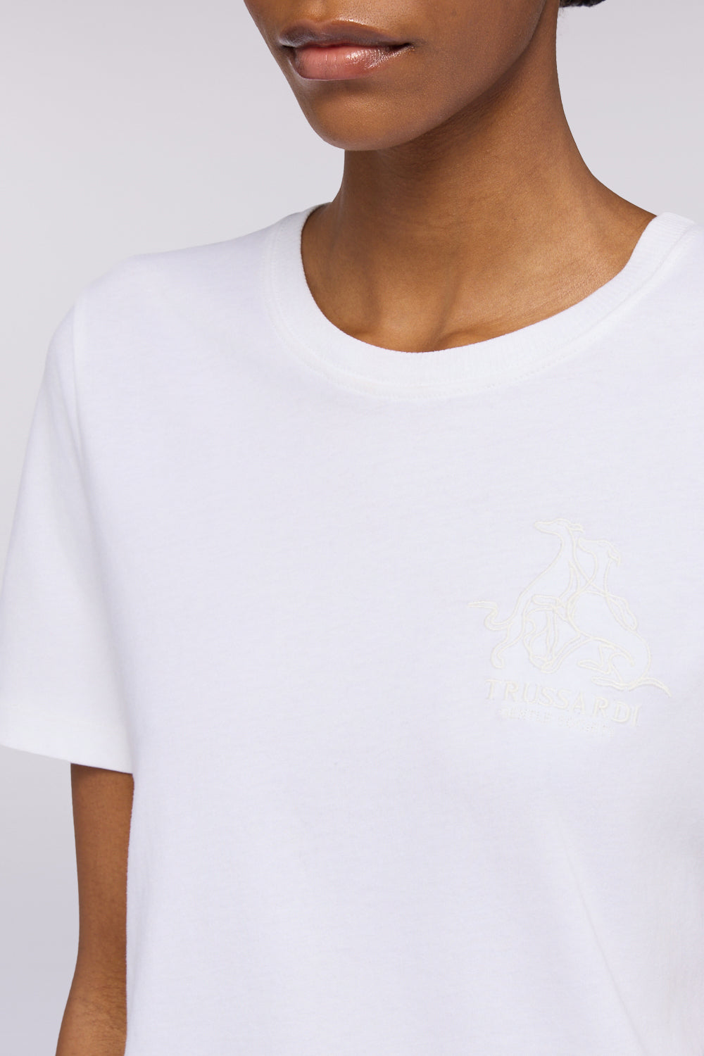 T-shirt regular fit con ricamo Gentle Society 3|142e856f21cb8c99539b9fa9120fb29fadfaf80632f6d3d92b4a65dcc9c82391