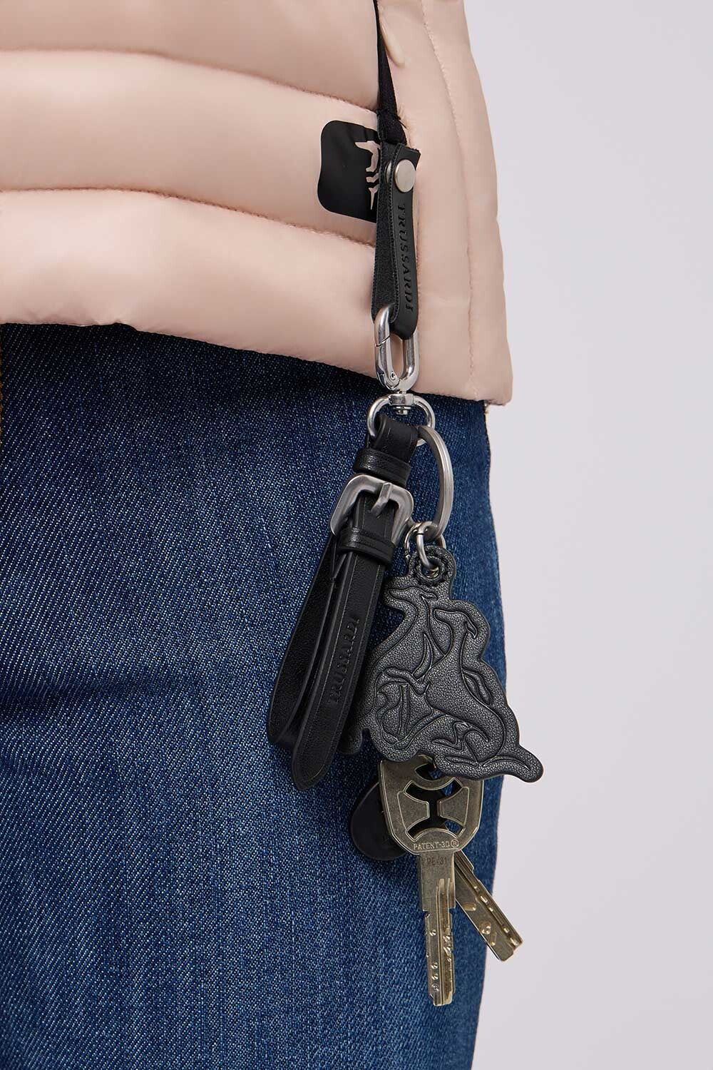 Portachiavi Gentle Society in pelle 2|bbe9d05ef5fbe050204cac513bc651bed41d128c13d7e6afb9d327f87c267ab2