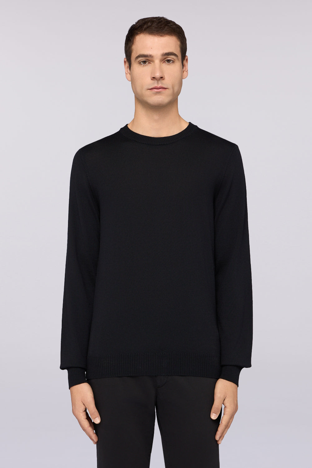 Maglia girocollo in pura lana 1|11aefce3a738670ea2cbdb1a22390710991781cea9cf74f2395d8d5a69dcd9f8