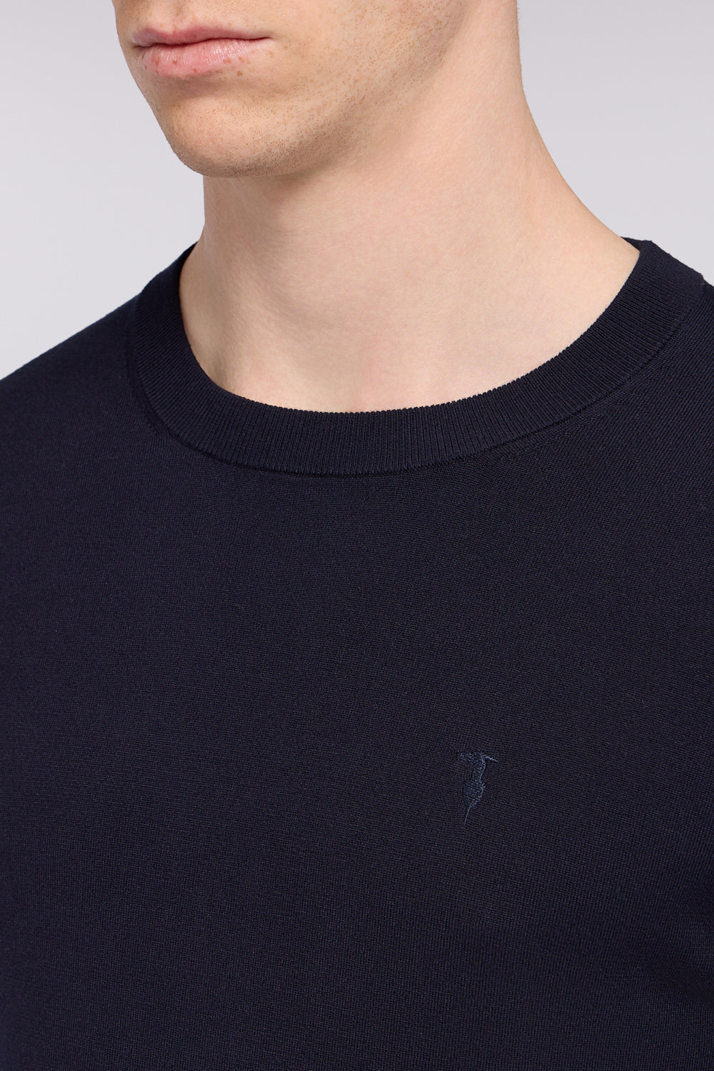 Maglia girocollo in viscosa stretch 3|4a41a498e4fc82fa3fae258fc67cec90469f8c0fd7a3c4af937a55cdae26db08