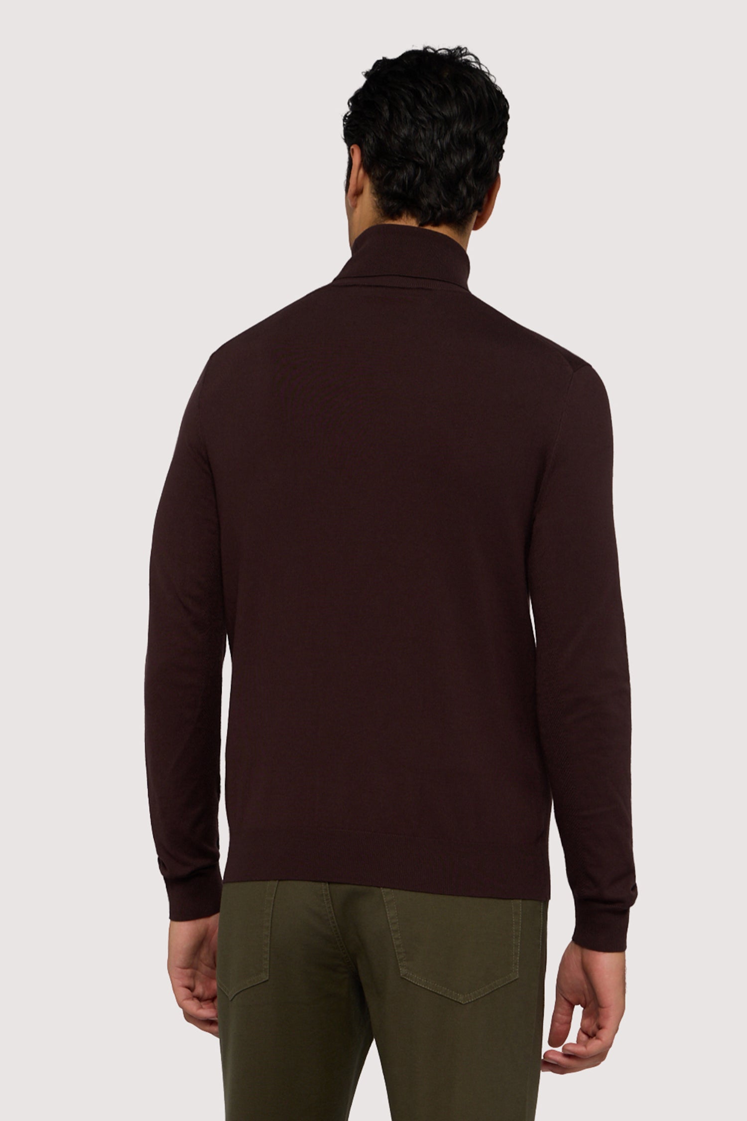 Maglia dolcevita in viscosa stretch 2|6cc1cfed7efdfe33e5a7e6b6060d3d9fb451bd7be6a0103112d264c77047f6d9