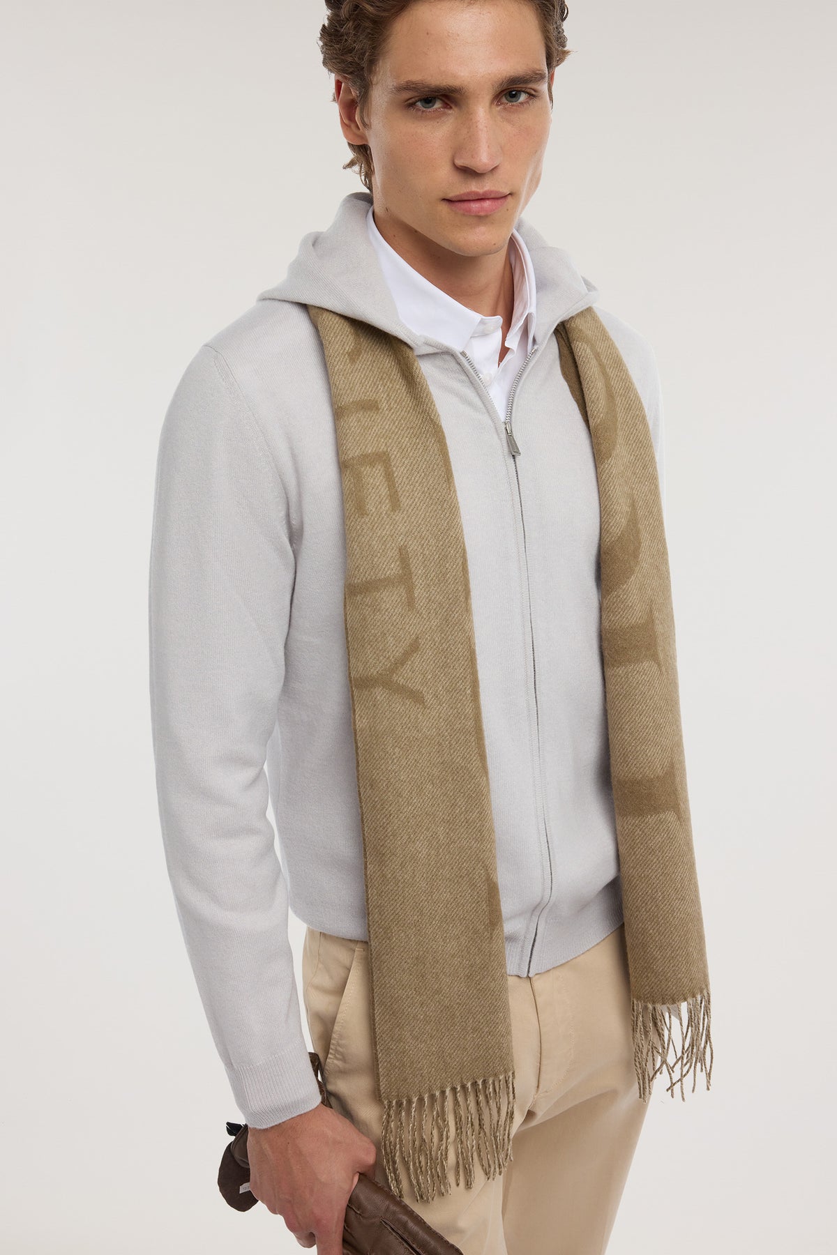 Maglia con cappuccio in cashmere made in Italy 4|fe262ba508d2a93cde1ae4cec926fa5e0d085b2b04d442b6ba375cc7a17cc45b