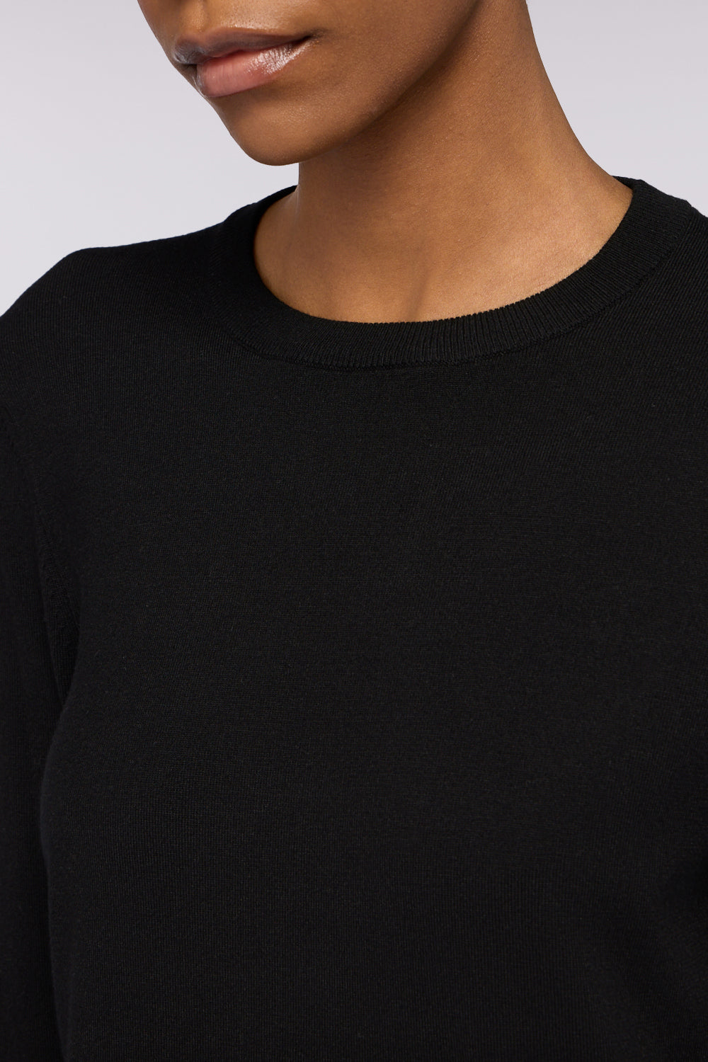 Maglia girocollo in misto viscosa 3|a6b7bd102a82b4d8c662f0081f08f73a7c1afda0bff9d4001991eea2f144f486