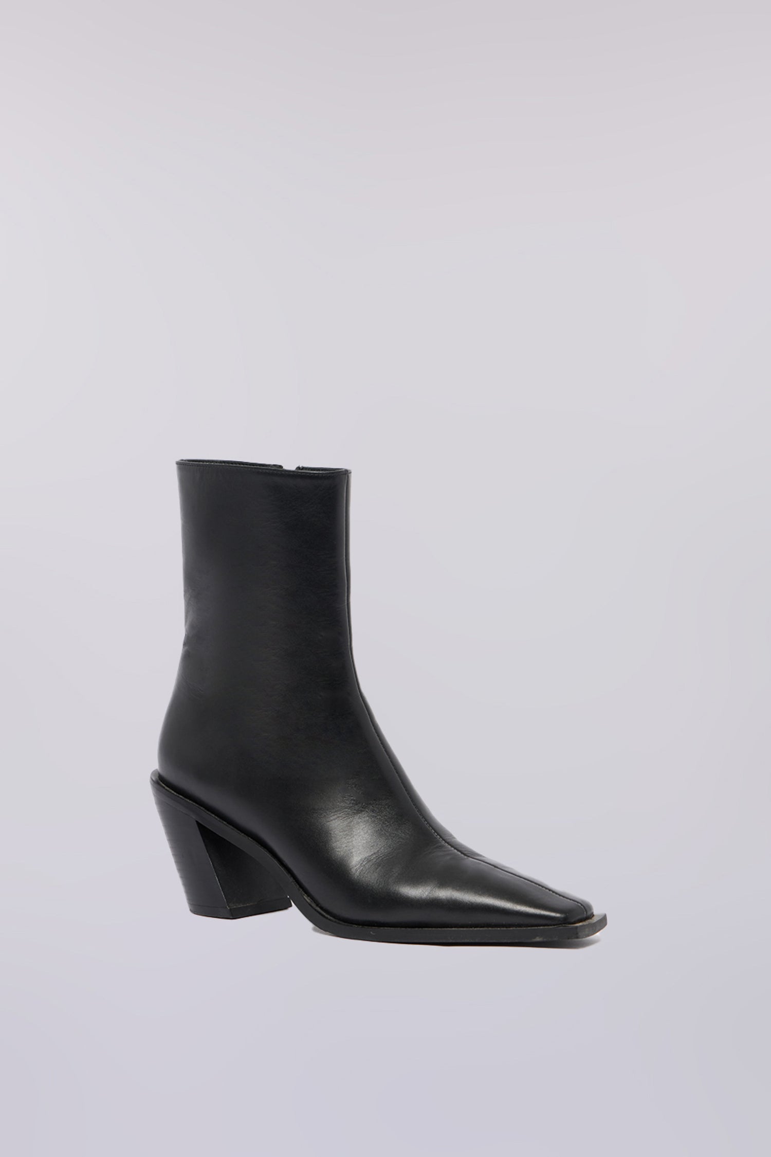 Stivali texani in pelle di vitello 2|18459742d44721b41de1740372101fb95bb93137db42e53e32c2d19b05515a85