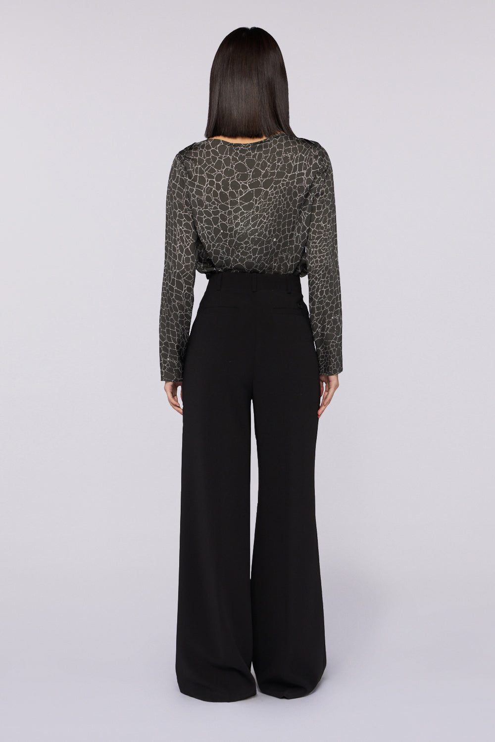Pantalone palazzo in cady 2|500e3708628b78fe4253c98cc4588e75d0abb4bdd797e86a3e7f57a3b7a4e8b8