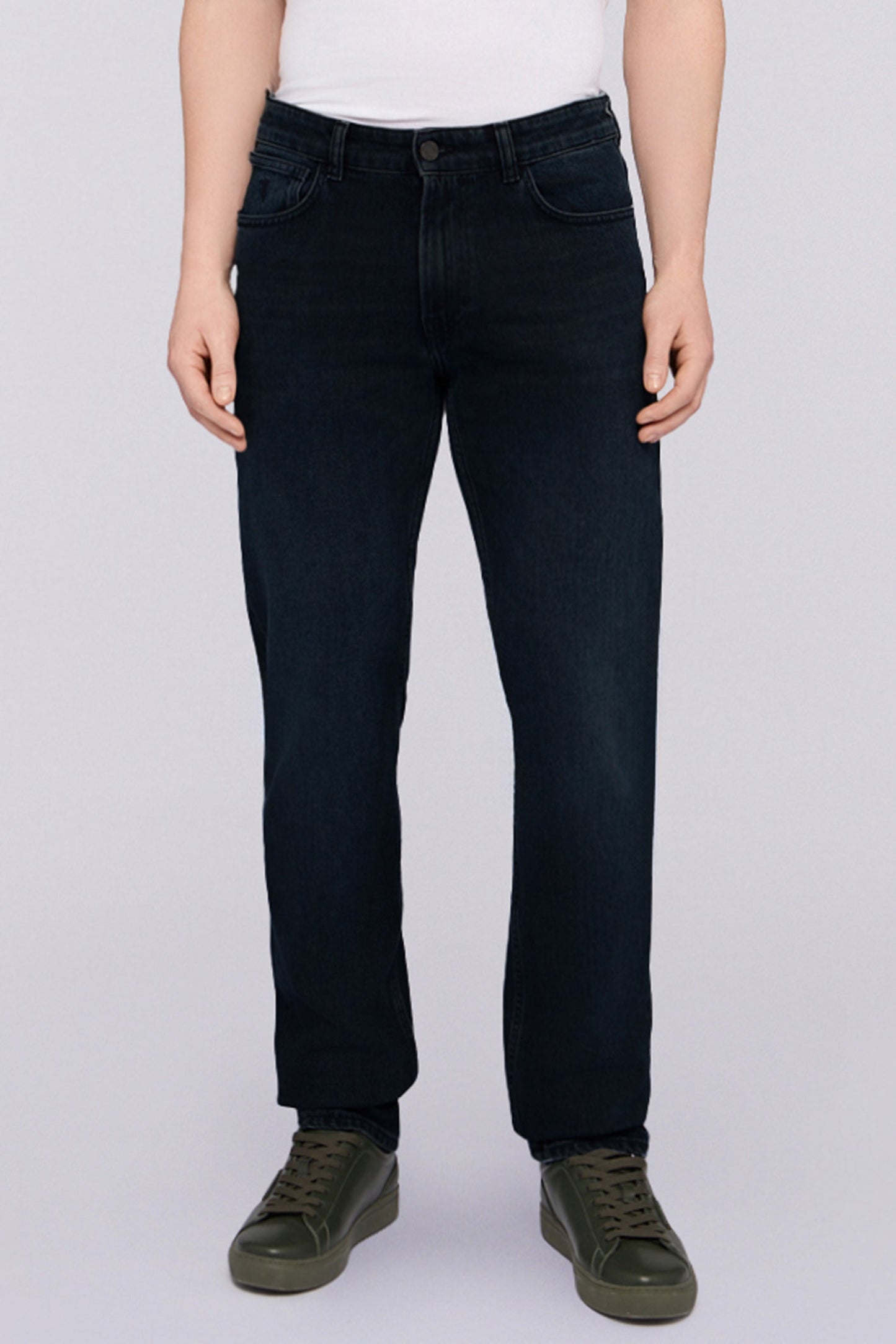 Jeans 370 Close Slim Fit in denim rinse 1|daa5e93b7b7ffe76447768ef5c806ca3bfa2bd34f3bed51c75960fdea71d1222