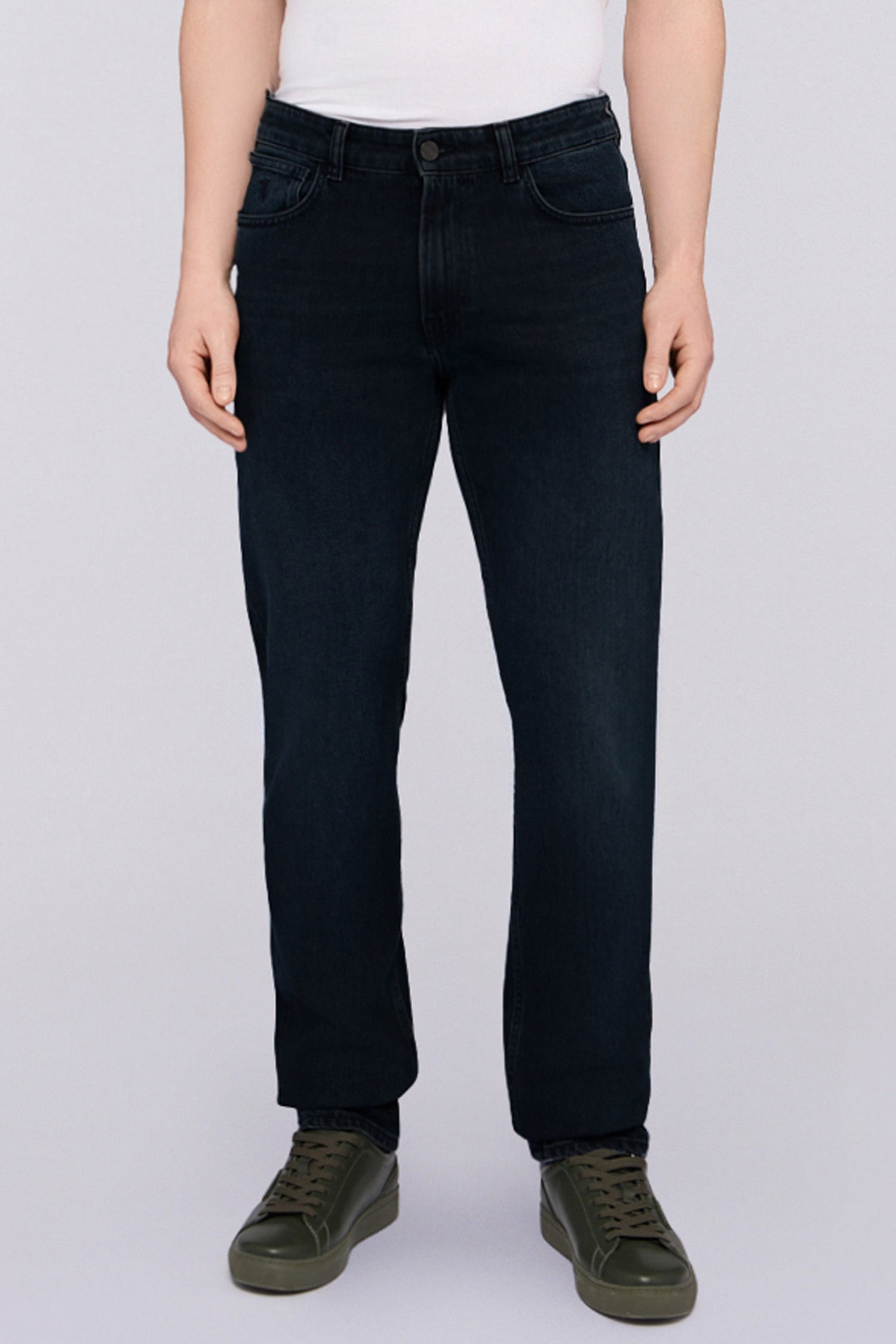 Jeans 370 Close Slim Fit in denim rinse 1|daa5e93b7b7ffe76447768ef5c806ca3bfa2bd34f3bed51c75960fdea71d1222