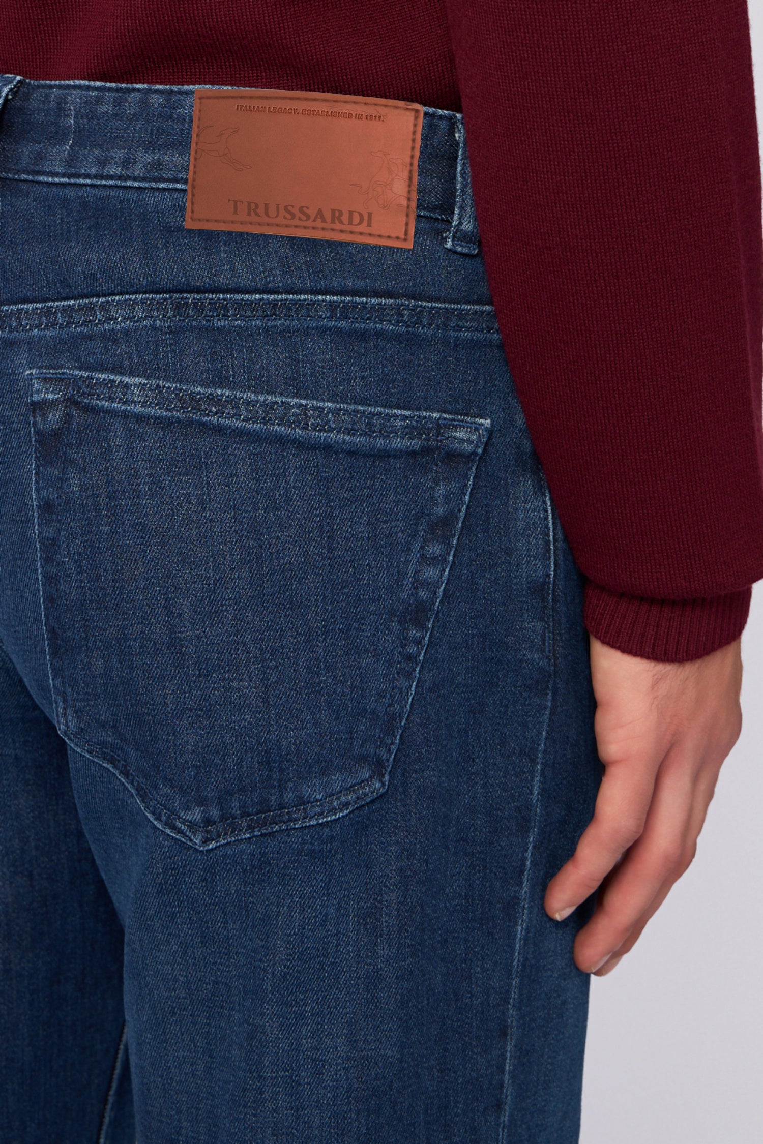 Jeans The Iconic Regular 380 in denim 5|a8444bba1aa34511774e57346dcf3197f7bf4f04332b2be44c02f4300701f0d9
