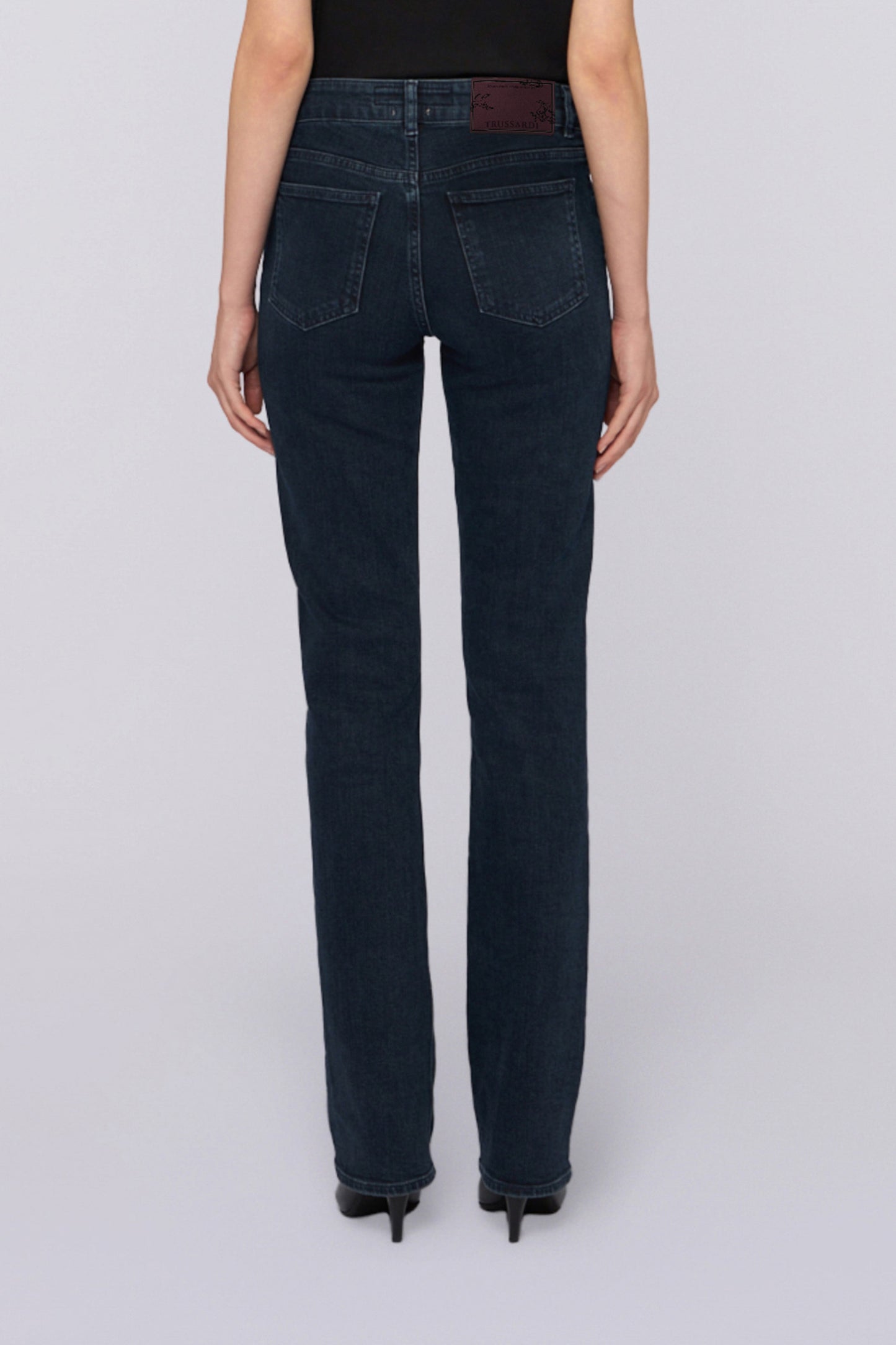 Jeans 130 slim fit in denim 4|a07d66311144bbe83a018a44396173fd6e8a098087266a37f901a52b0cee7661