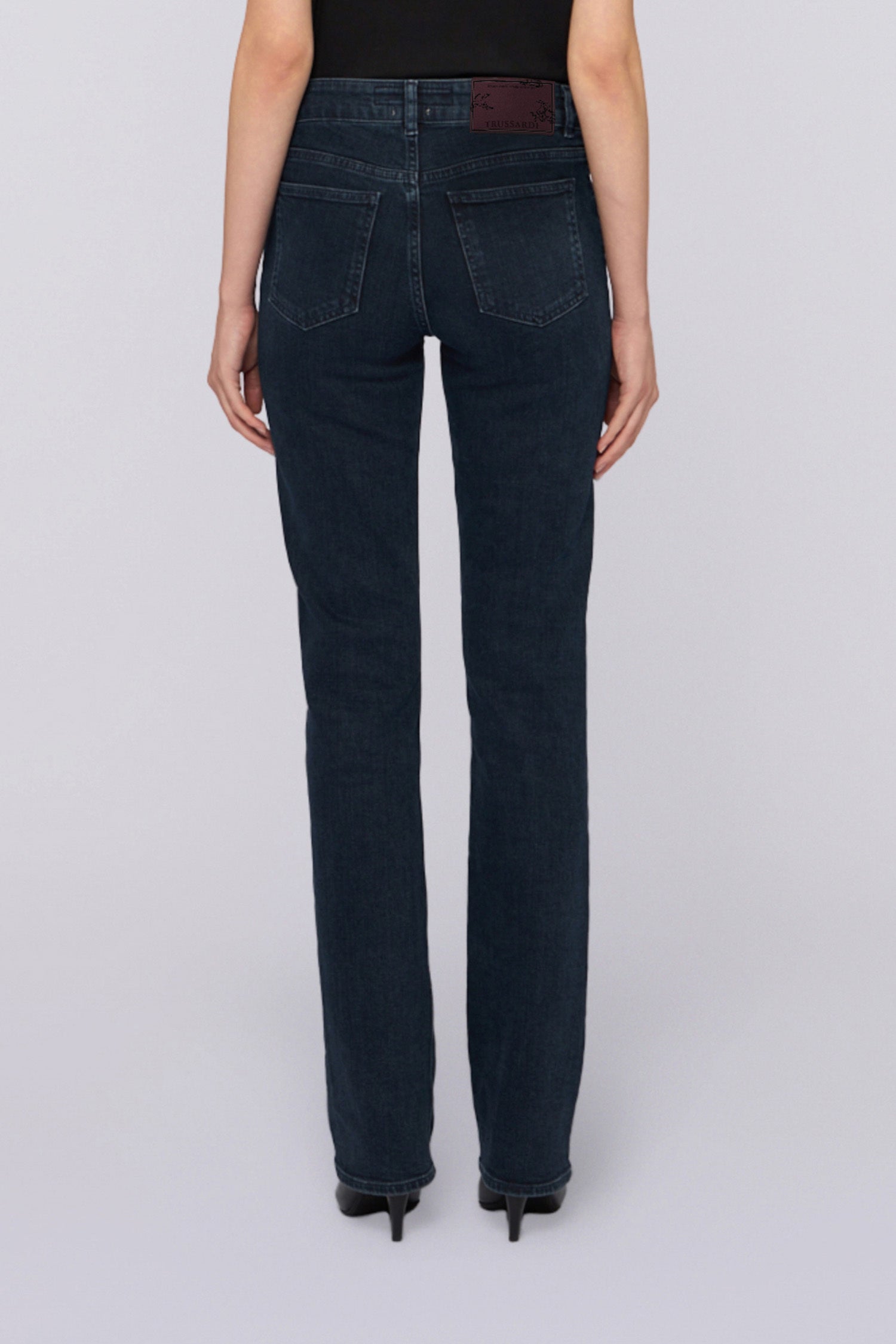 Jeans 130 slim fit in denim 4|a07d66311144bbe83a018a44396173fd6e8a098087266a37f901a52b0cee7661