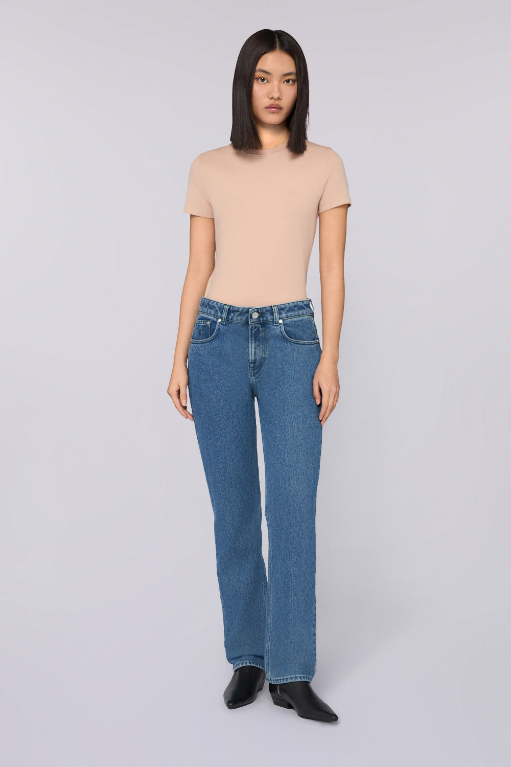 Jeans The Essential Straight 190 in denim stonewashed 1|42434e426f123fe01adc25ff4ede14a16fdd482988c92d82e819aaaff4c13c10