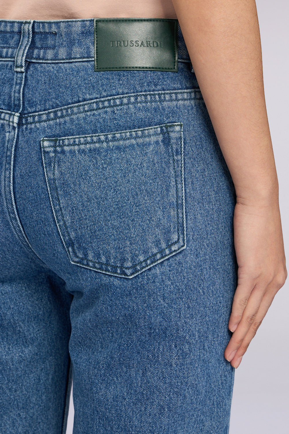 Jeans The Essential Straight 190 in denim stonewashed 3|19b2ab8d6488b549f08c24da9c22790696ae8c3567fdad4e05ddb227f3932c0e
