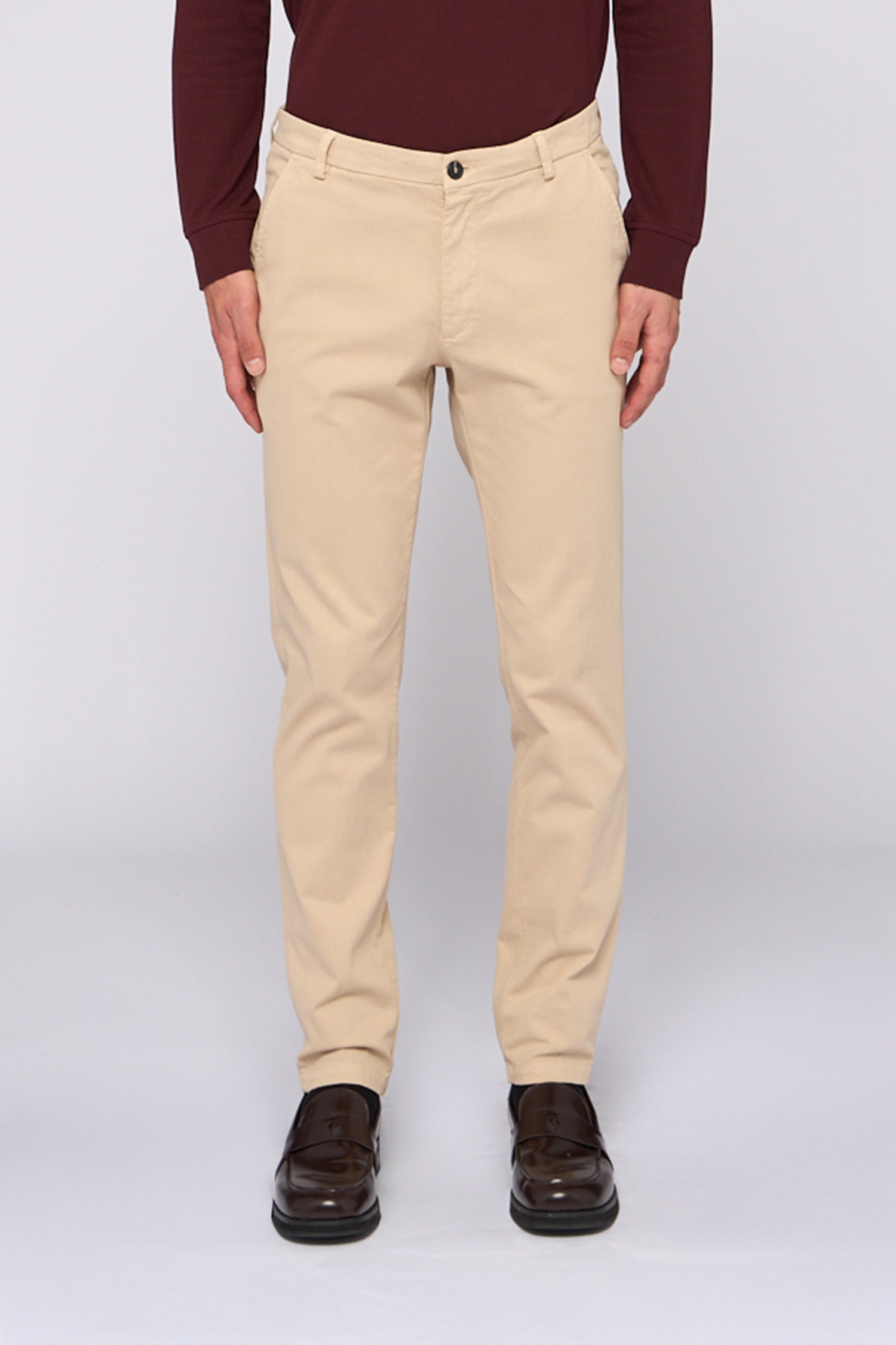 Pantaloni 301 Chino Aviator slim fit in gabardina stretch 1|547784812a236b2e7a8faf9d9661082c59443a578778cd54e4769f7cc1de2ea8