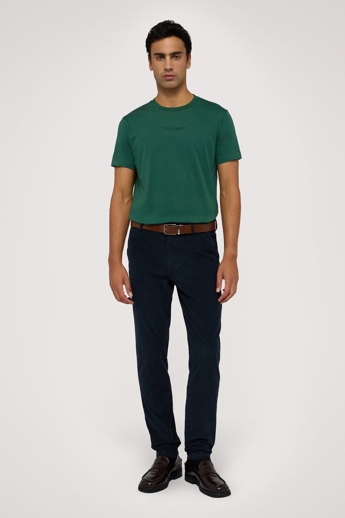 Pantaloni Chino Aviator 301 slim fit in corduroy 4|a40a27232c764fb9ca2686e797cab3d83f878c578aaba2d93a0dd31dedf4636b