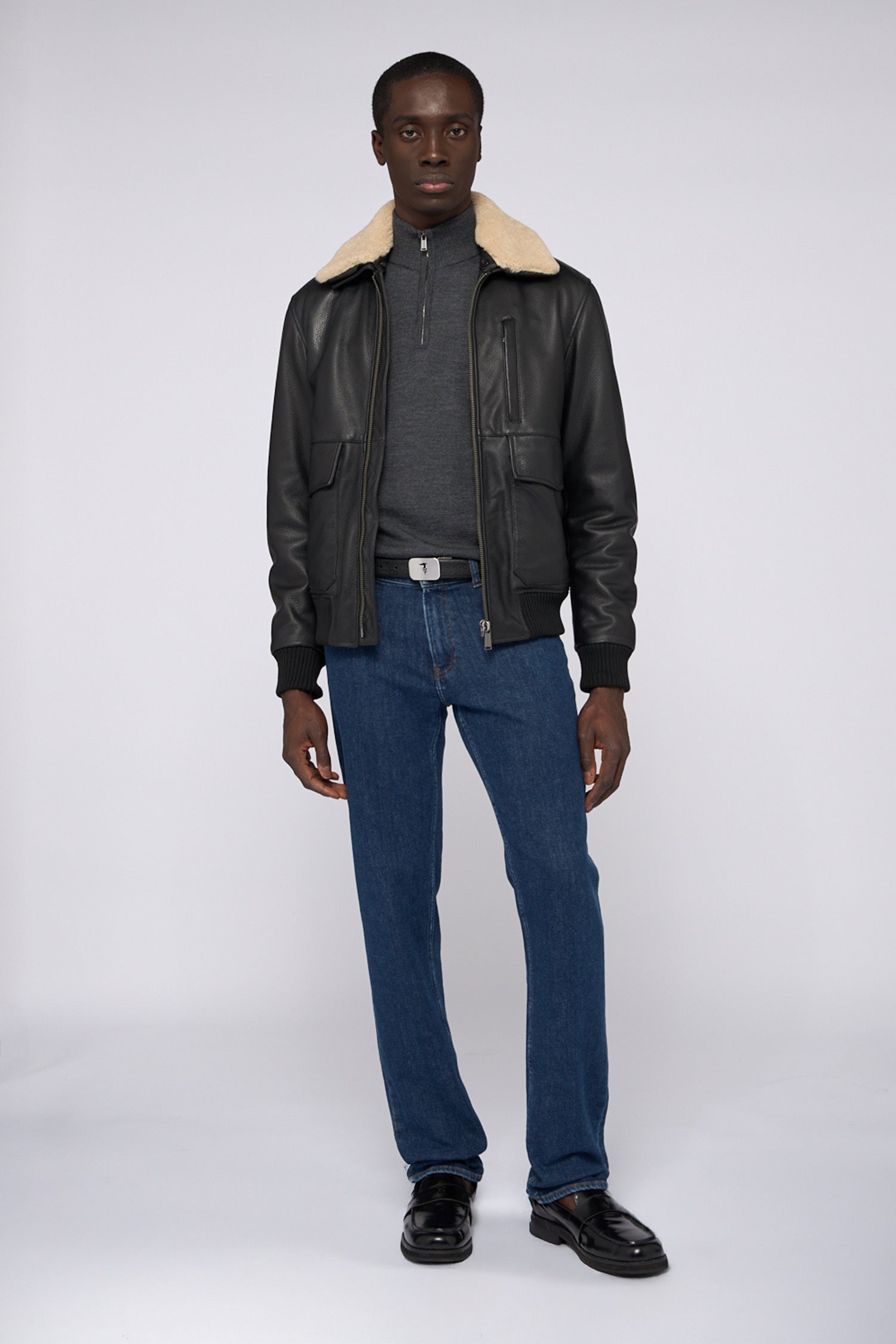 Giubbotto imbottito in pelle con colletto in shearling 4|d22eea0fc93bb0e2b06d8c8240f2a9311063e441de9ce32e0994eb7ae37c0699
