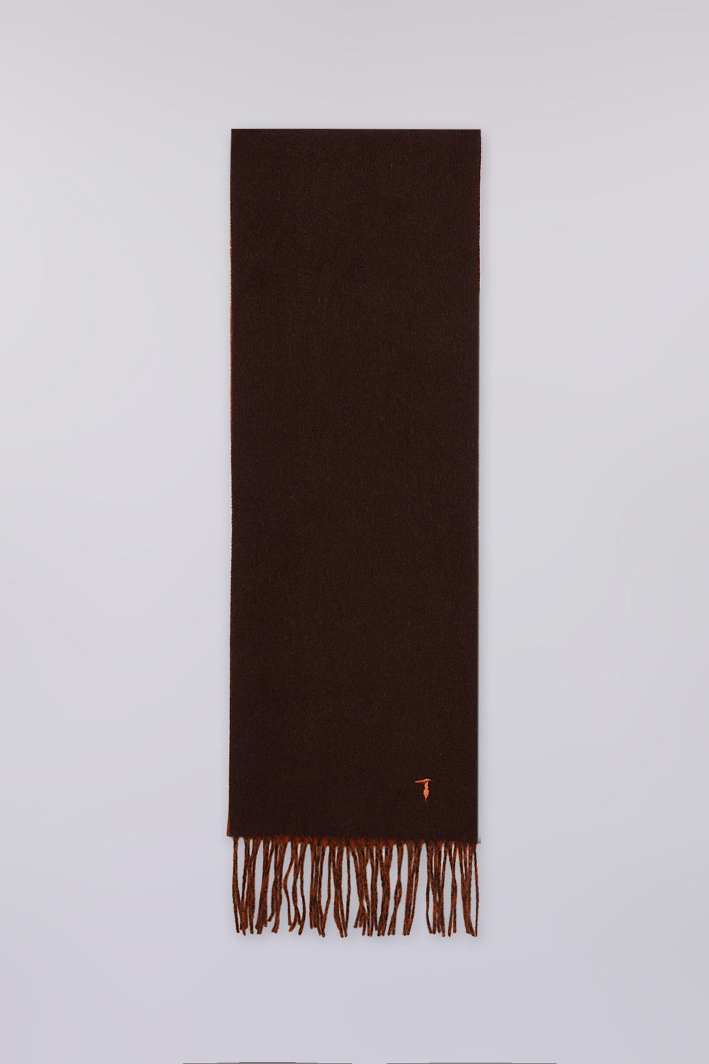 Sciarpa in pura lana con frange 1|c961f4ab743e9bc6c64cecb99c3c24b48ed7e548e5b99a5edc47c10d2204589d