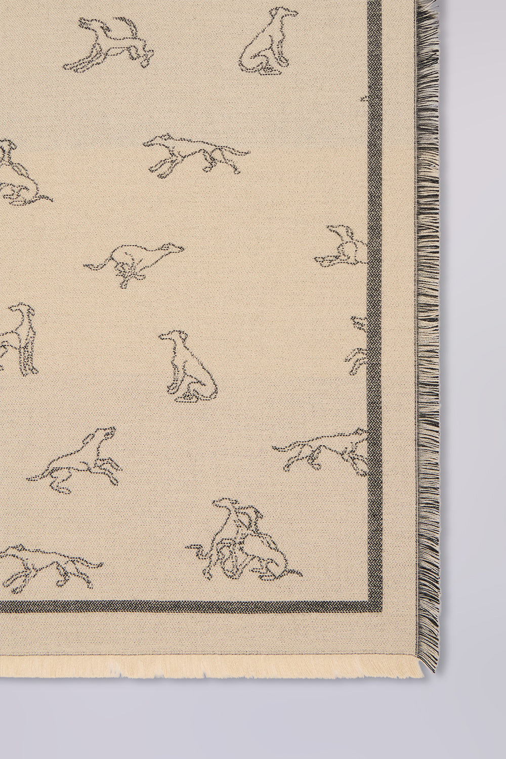 Stola Gentle Society con stampa jacquard 2|dc127796158d434717afe0a4d0ef3215b73d302f444d585f1add40f38ae6c050
