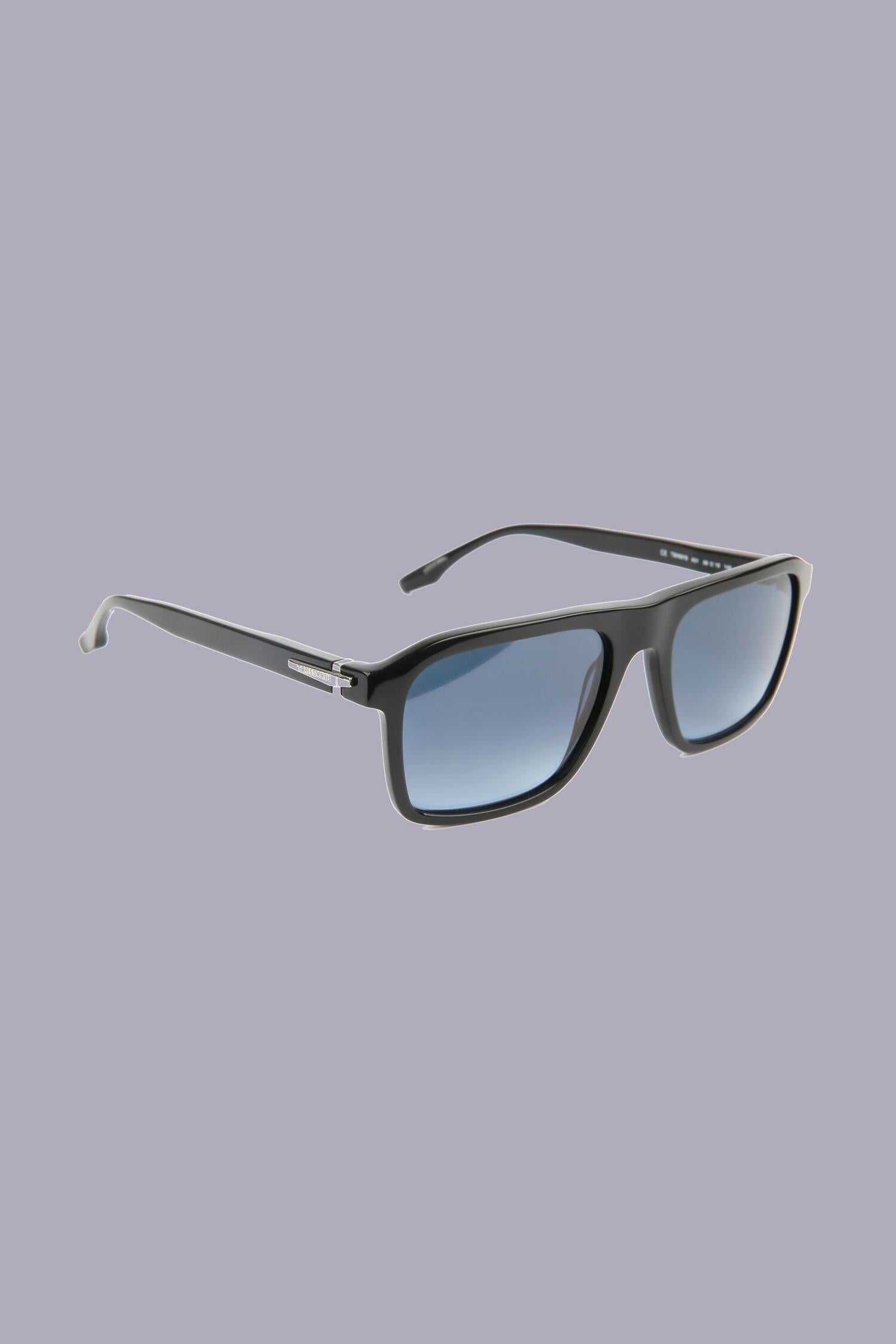 Occhiali da sole squadrati in acetato 1|24cb01a56e33afdef6dbea762e71e56878befa2e688ae10ab0cb3b2f25f9f717