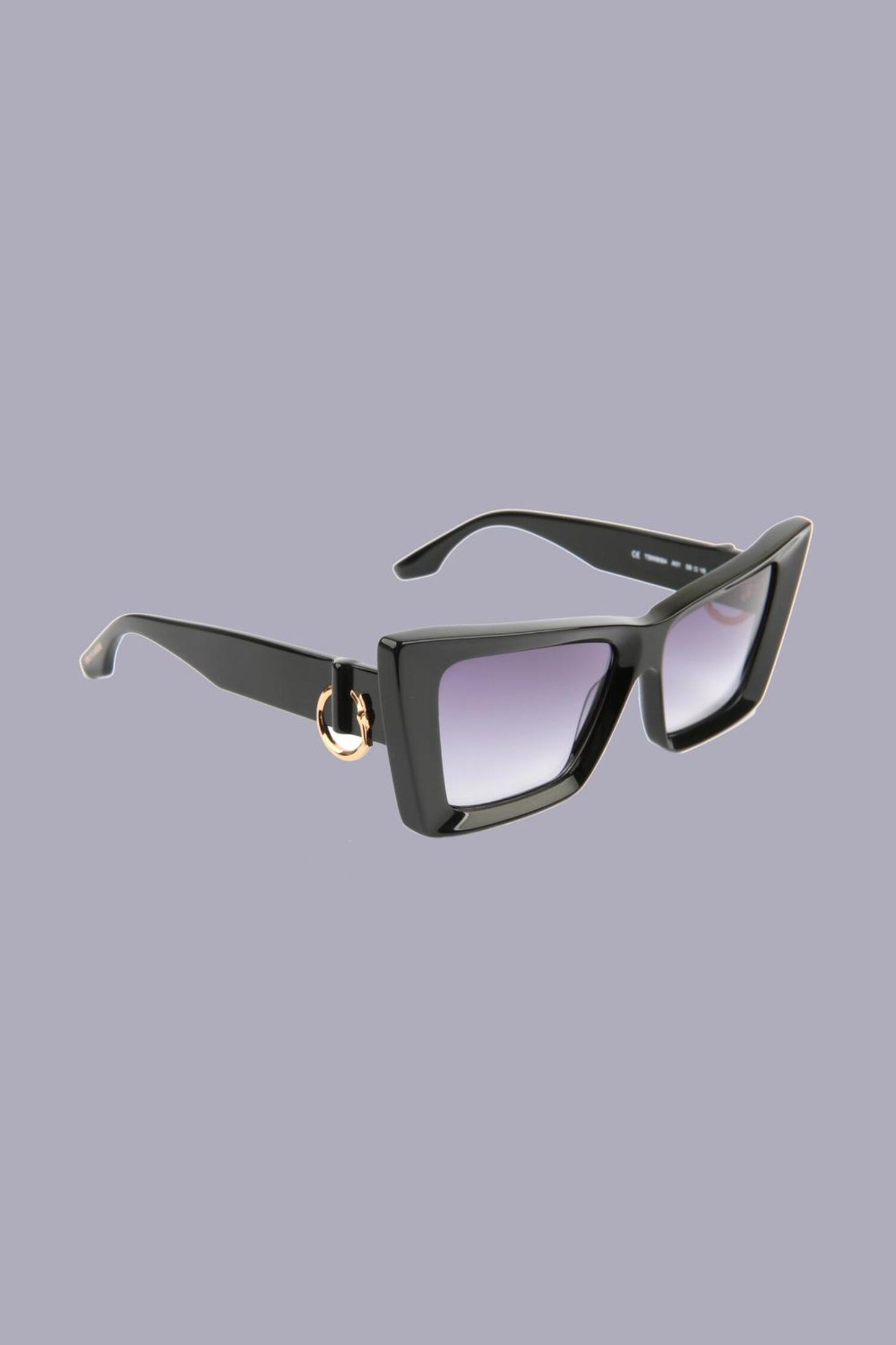 Occhiali da sole squadrati in acetato 1|233d8e6c0ff75e7016f72dbf449c66eec3c6bb0e45f7c99246c14e32e4a0b9b1
