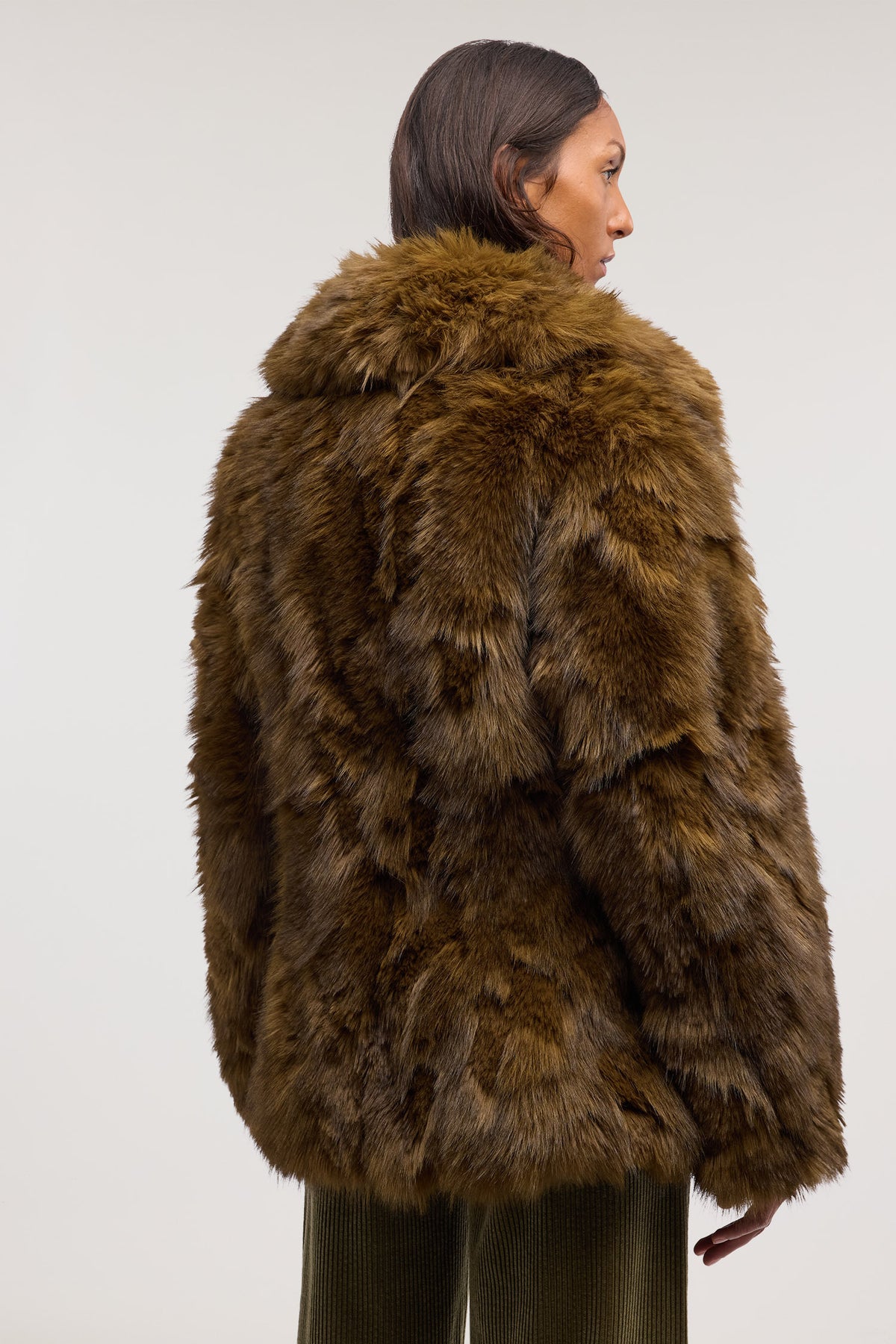 Giacca oversize in ecopelliccia 4|f540e28f8b1cfa0fb0da6b8c4c25a6e2c22ef49e18a06c32f418bc97f3562c13