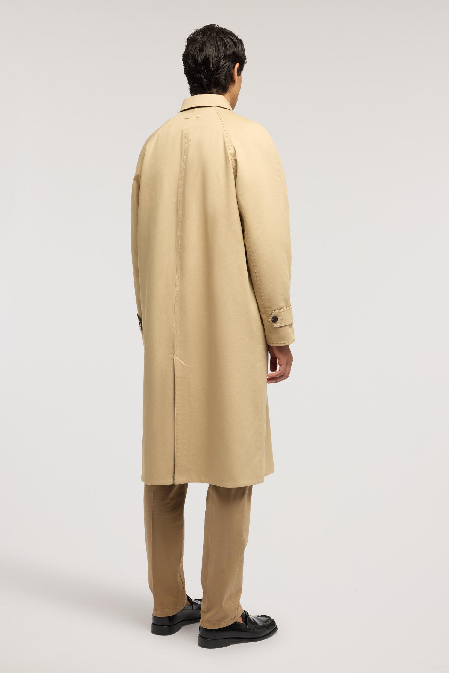 Cappotto reversibile in gabardina  2|b4a8305d700752fb2843916c8630b365d25f93de5d760eb95aa6be30ffebb7f4