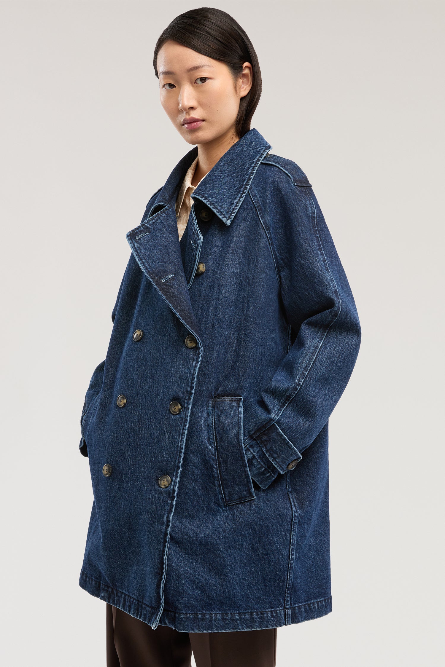 Trench doppiopetto in denim stonewash 1|8c5b832420b2f32ce34d26b622ce565250e961520f87ec156e7048a24c58d7e0