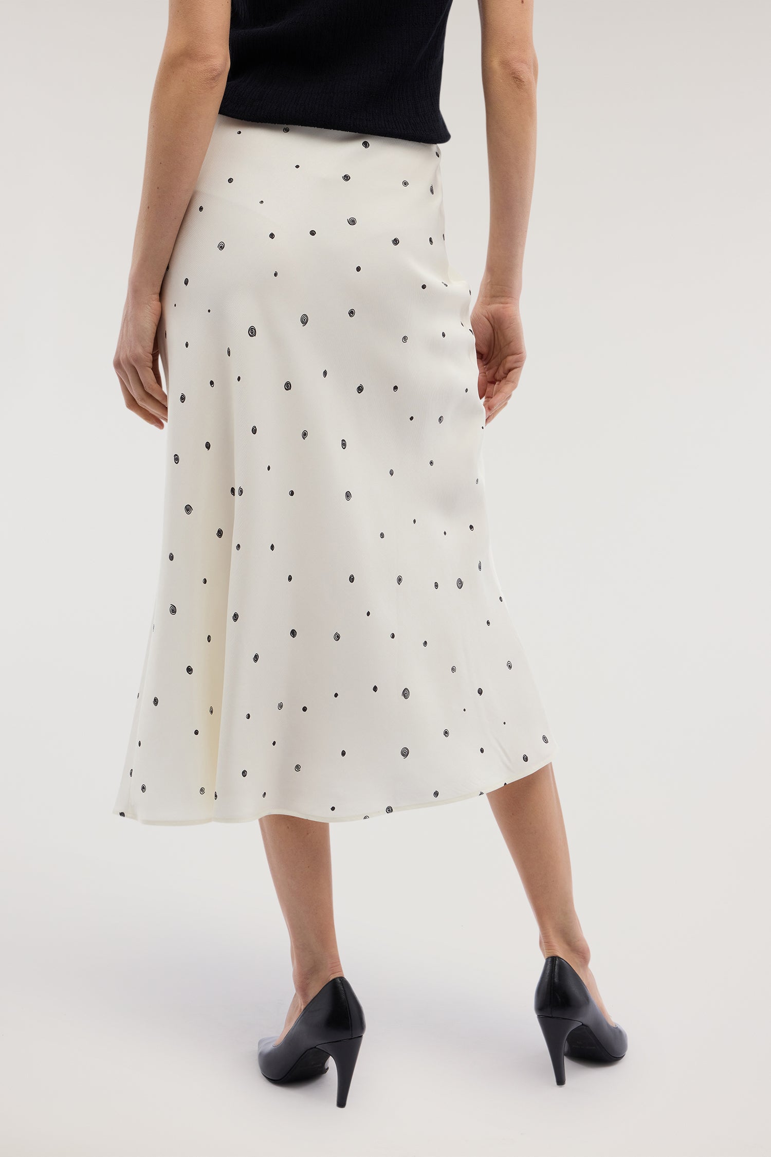 Gonna midi Gentle Pois con cintura in viscosa 2|b82fbd536c788a1d33eb1982e3d711af6280ade9d66b2ea52b3509300a0e857a