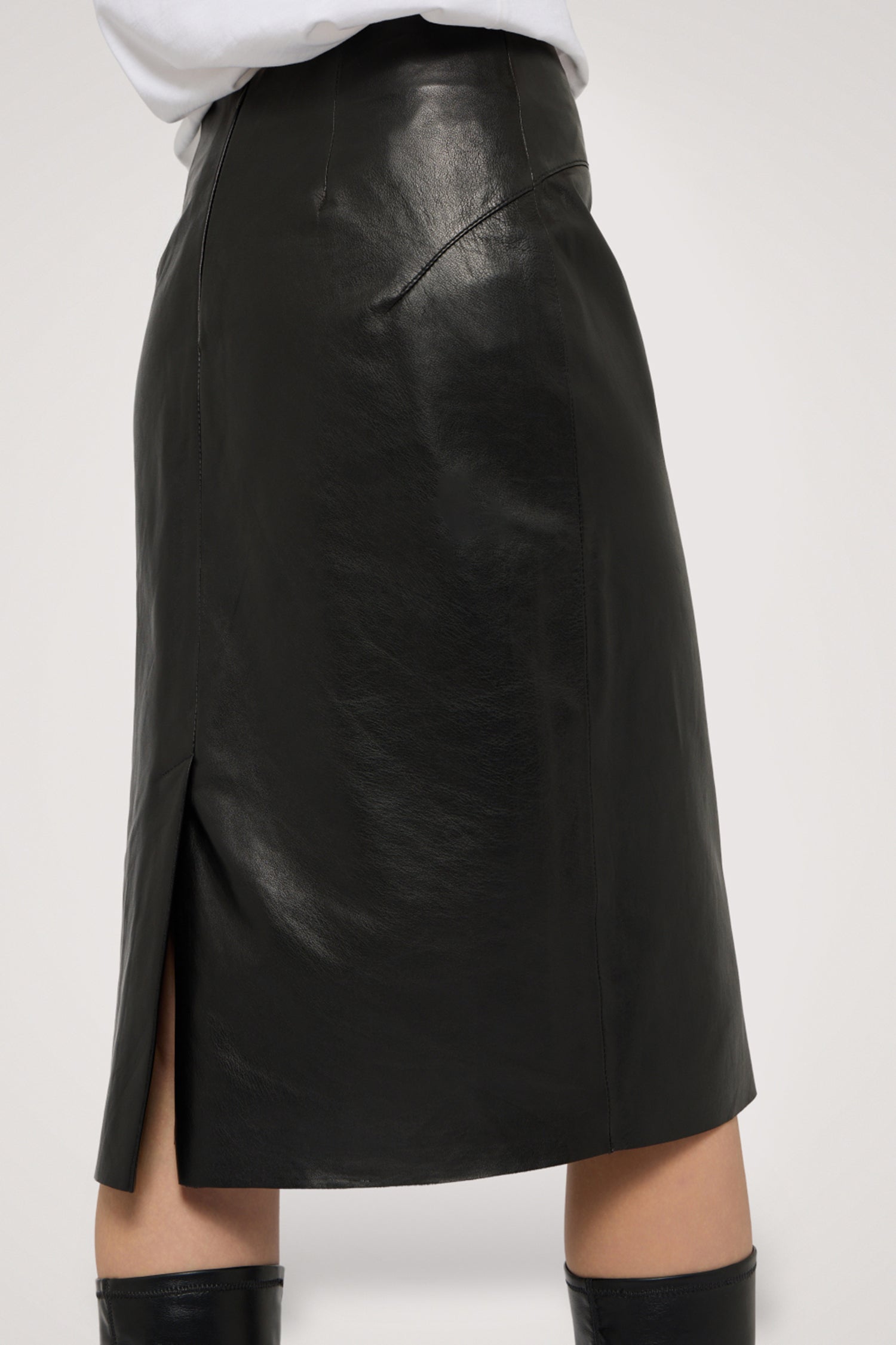 Gonna tubino in pelle 3|3546d019382f1da0bb10acb2ce16a5ab74eea2dfa19e9dfb8ae639a0c0ae7537