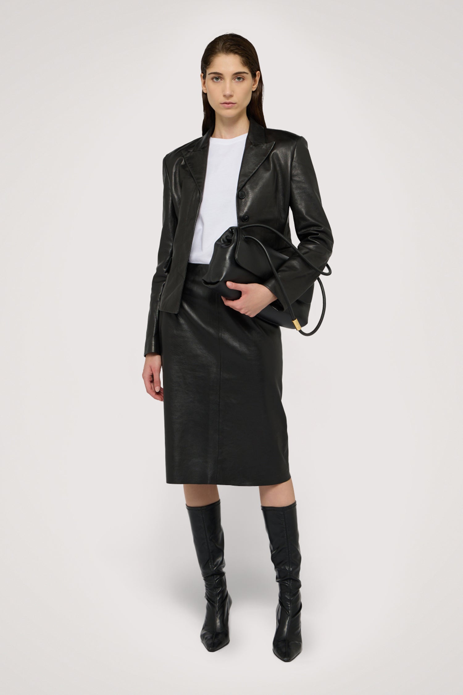 Gonna tubino in pelle 4|146fcde9346e04353758dc4f42a1a6920b213c54351bf56c8aadc505016c197e