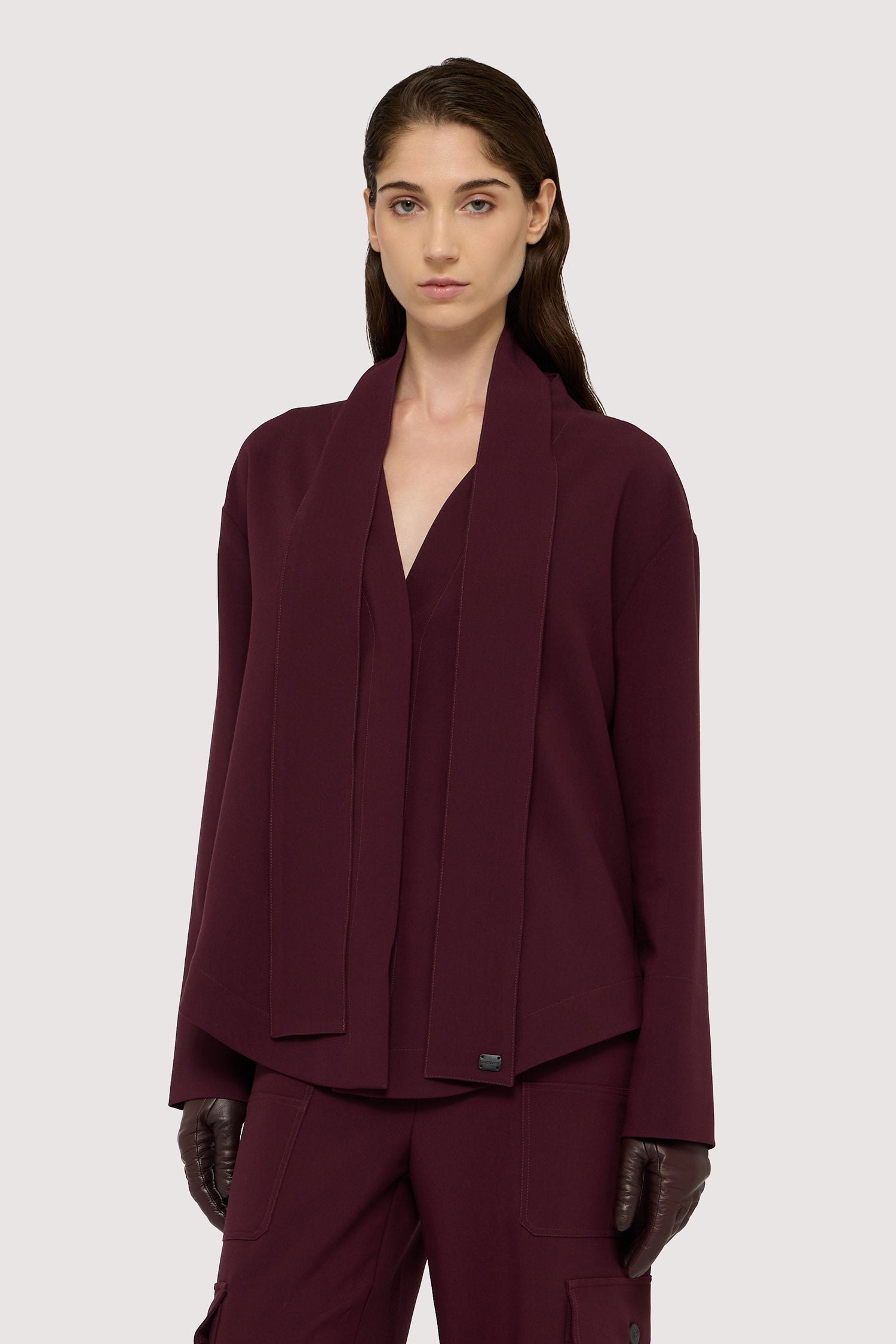 Giacca camicia relaxed fit con sciarpa 1|829ea26a4433bfecb5f505cc38fc36352160552207eeefaa1fdd02f7e9875ae6