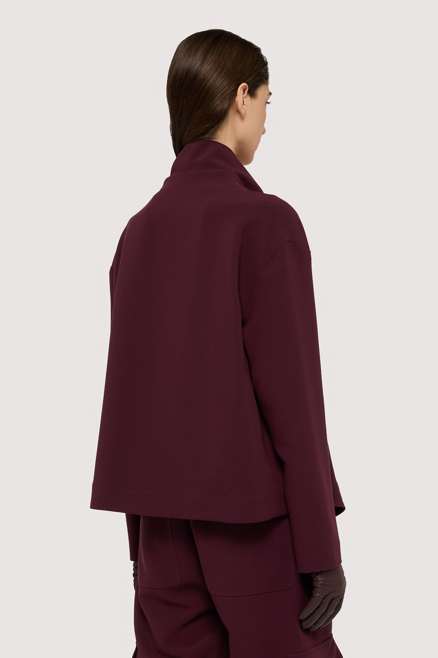 Giacca camicia relaxed fit con sciarpa 2|a7b570433f8be1b8ae445c40030cce8a8a7136a8b944f076687bed52546e2dba