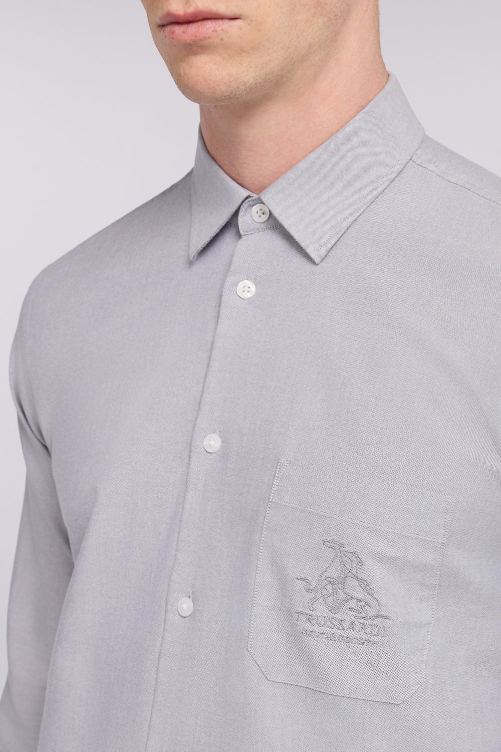 Camicia regular fit in oxford con ricamo Gentle Society 3|f2f84d18459457f89f9a51cad89665b1f825c8b587fad236ab9c39386377e896