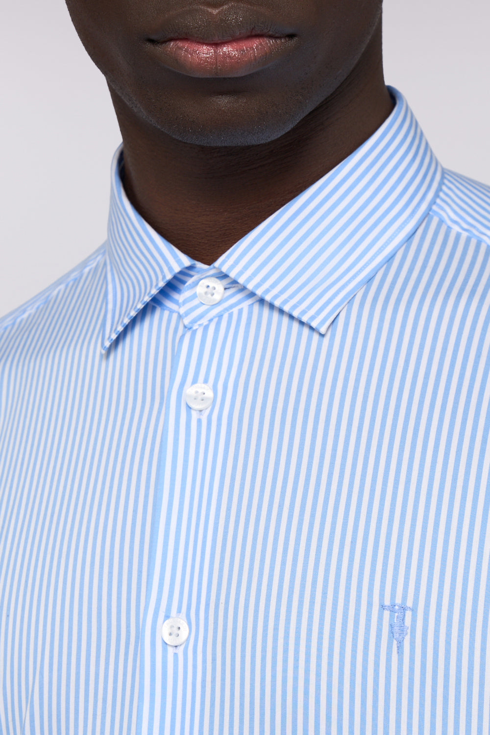 Camicia regular fit in popeline a righe 3|65215b269740868ebd714ef58b9ddb67fe1be8e8efce53ba11254ac5978fd208