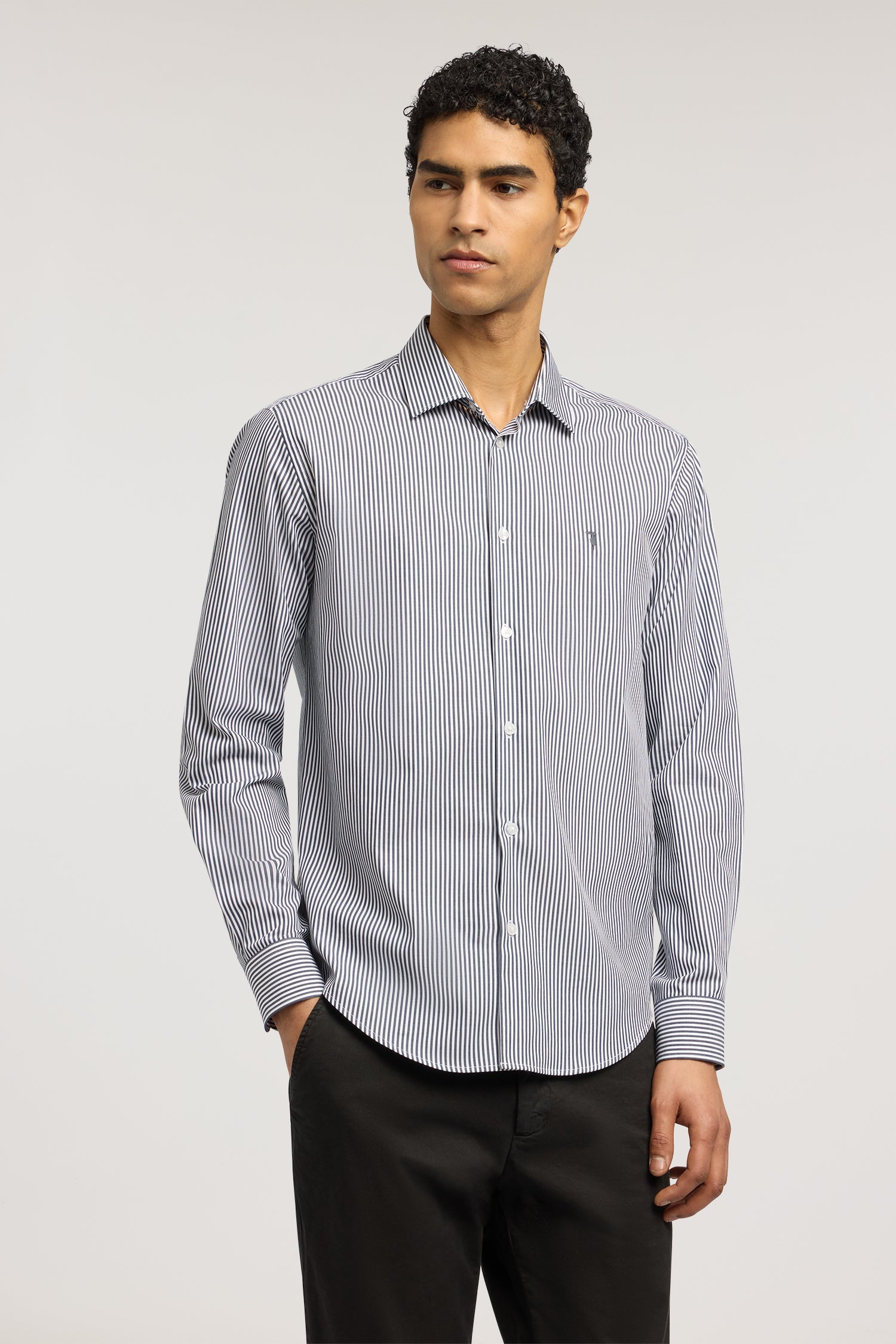 Camicia regular fit in popeline a righe 1|336baf9a1d4834973407ae11b84a680e55bf713fb09c97f5b61059c5a6e9b7df