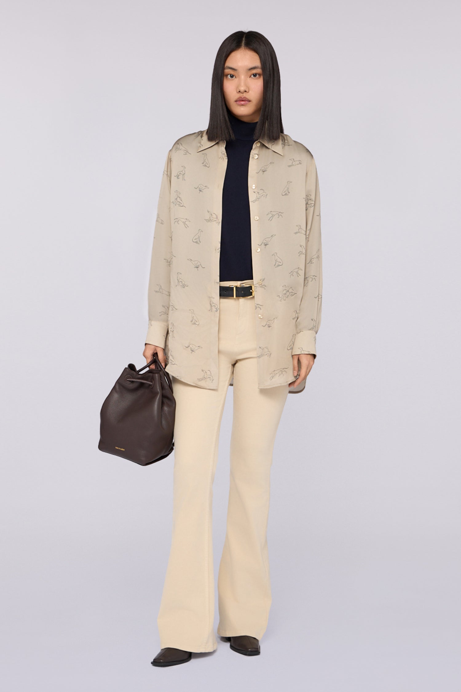 Camicia over con stampa 4|28ba650dd54f0f745acf7a476fac4afe837b9802ac3b2bc2241c31a9939f48f4