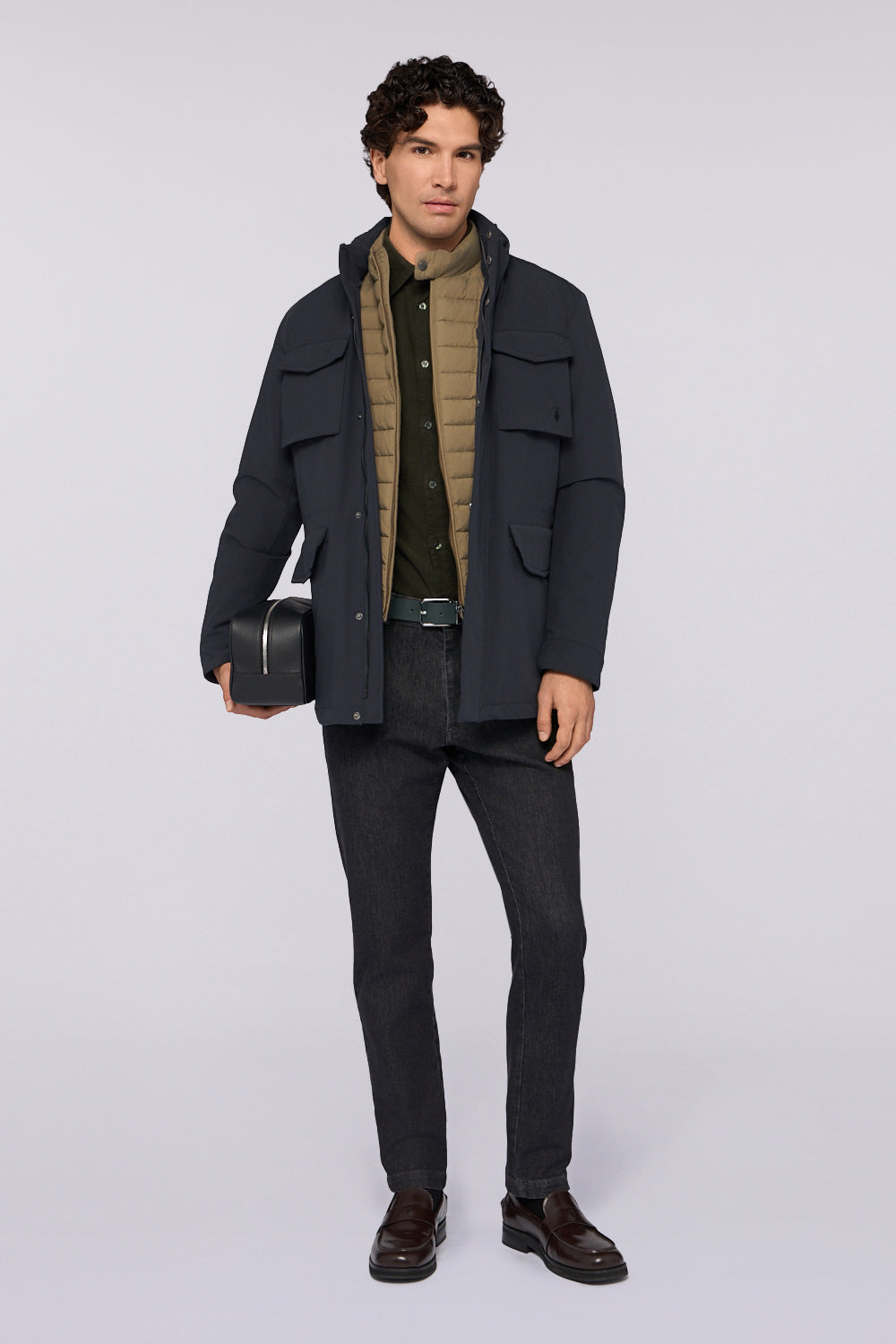 Camicia regular fit in velluto corduroy 4|0a37fbb7607d791c82956ef62762d6786e197c0586f3adcd8415fe13efd8aec4