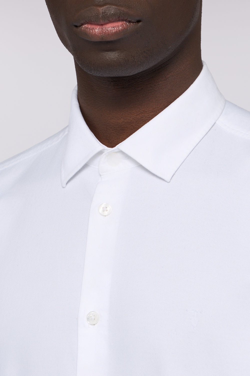 Camicia regular fit in oxford di cotone 3|aa285932567cb2626cebb2099baab02e55a2537a4d0353b07ee68597483f3536