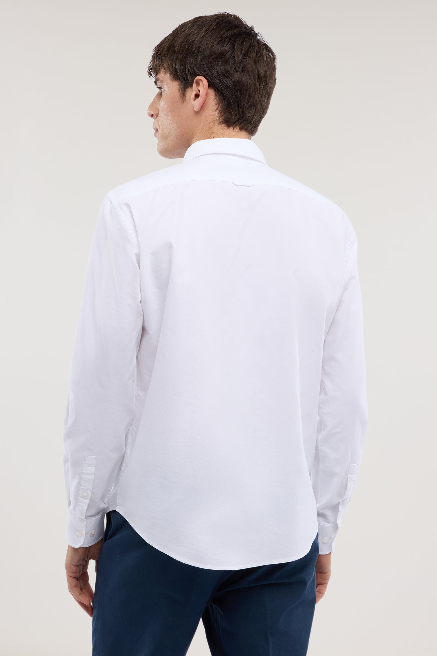 Camicia regular fit in oxford di cotone 2|0b81ce155701a913540beb4e7f1f36d3b98e3e0d5857677bd4c6db52accb6acf