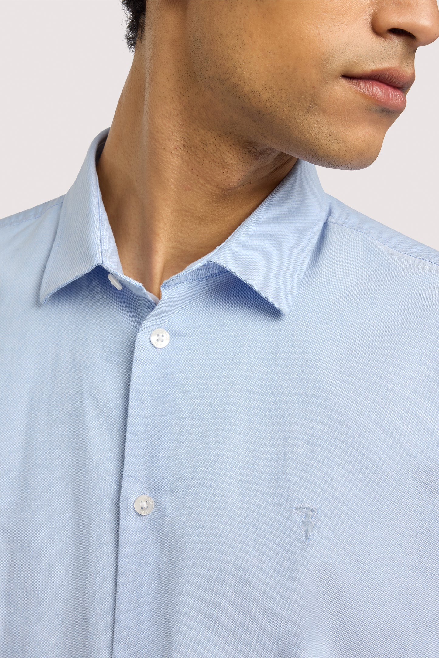 Camicia regular fit in oxford di cotone 4|58fa992f780bde0d11168081a34887c81acf699ae3057095c25ddfbfe470f40f