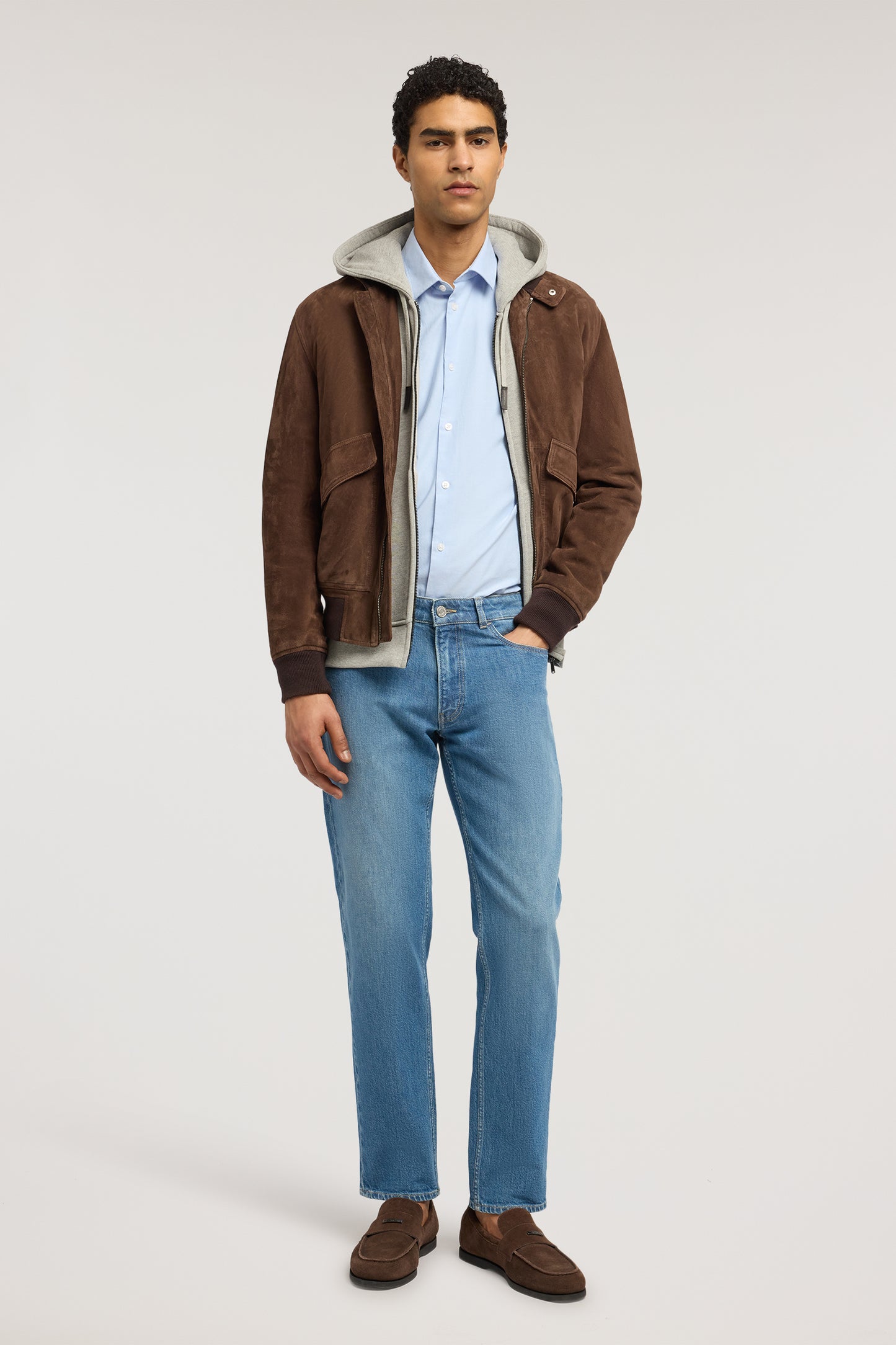 Camicia regular fit in oxford di cotone 4|25e550b5965d446cdf6f581d736ccda9379b1bc143b90b0554f7a283cceed30e