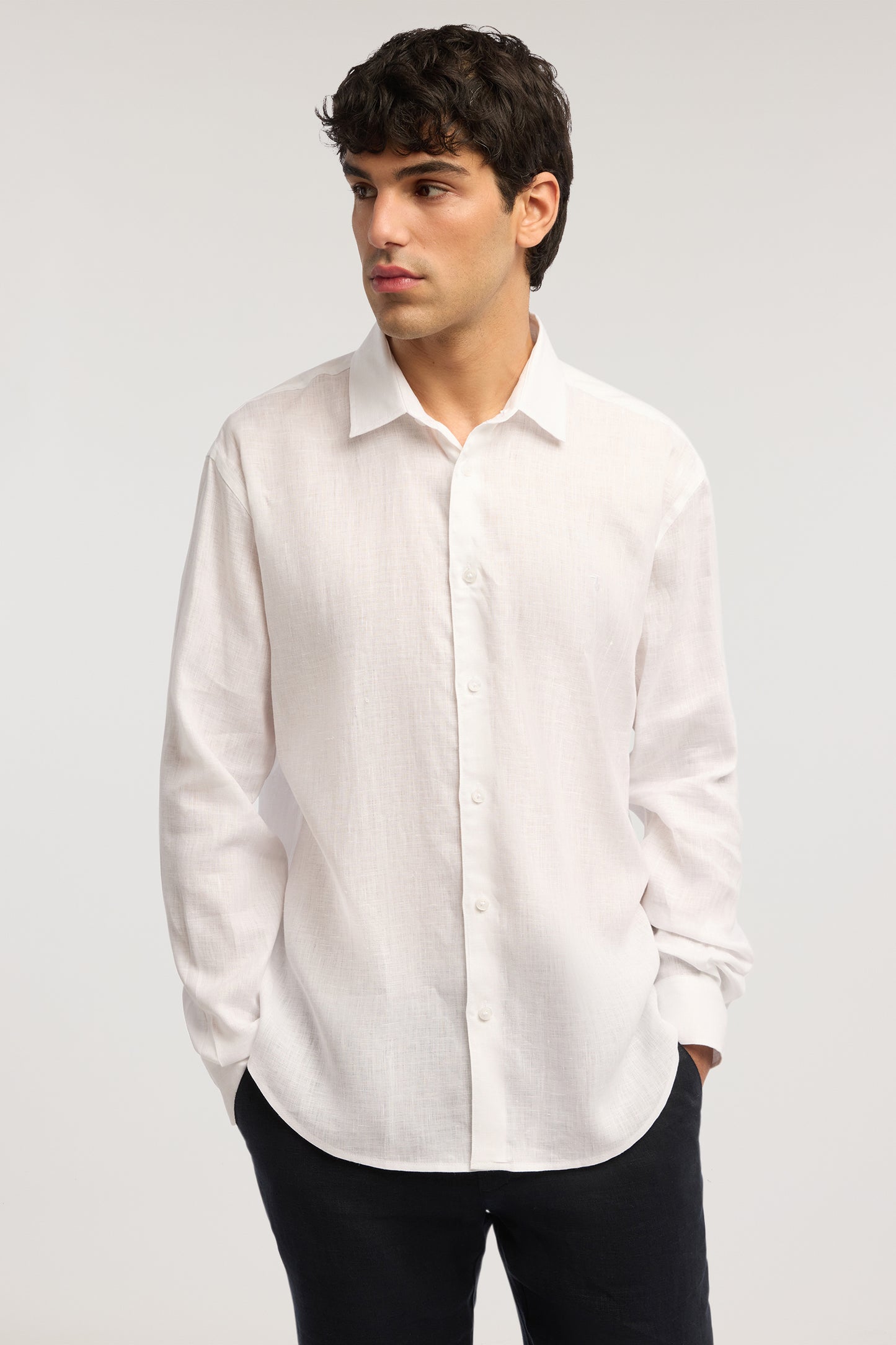 Camicia regular fit in lino 1|a20753947e9903d903c6973759ef6740832d2ec7ea48cecfb5130c617e9d5abc
