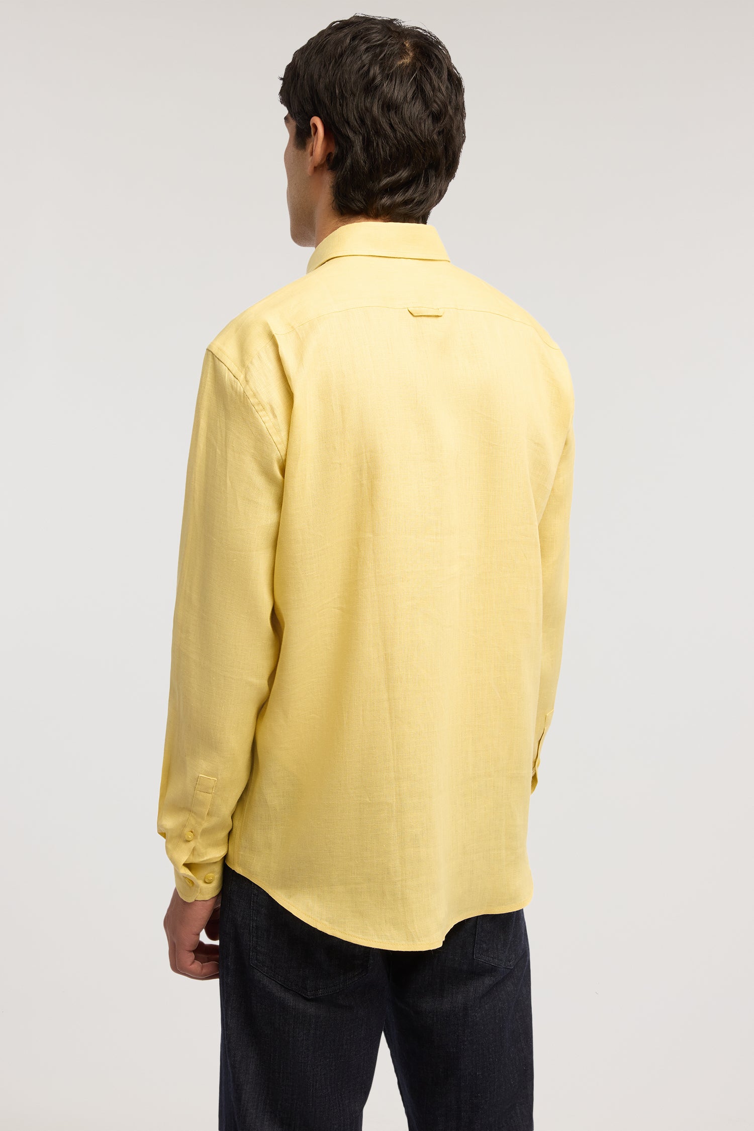 Camicia regular fit in lino 3|a629d6ff29f3bff582f3fda22dbdf38a36f512e8e7145c845381b22133a7f07a